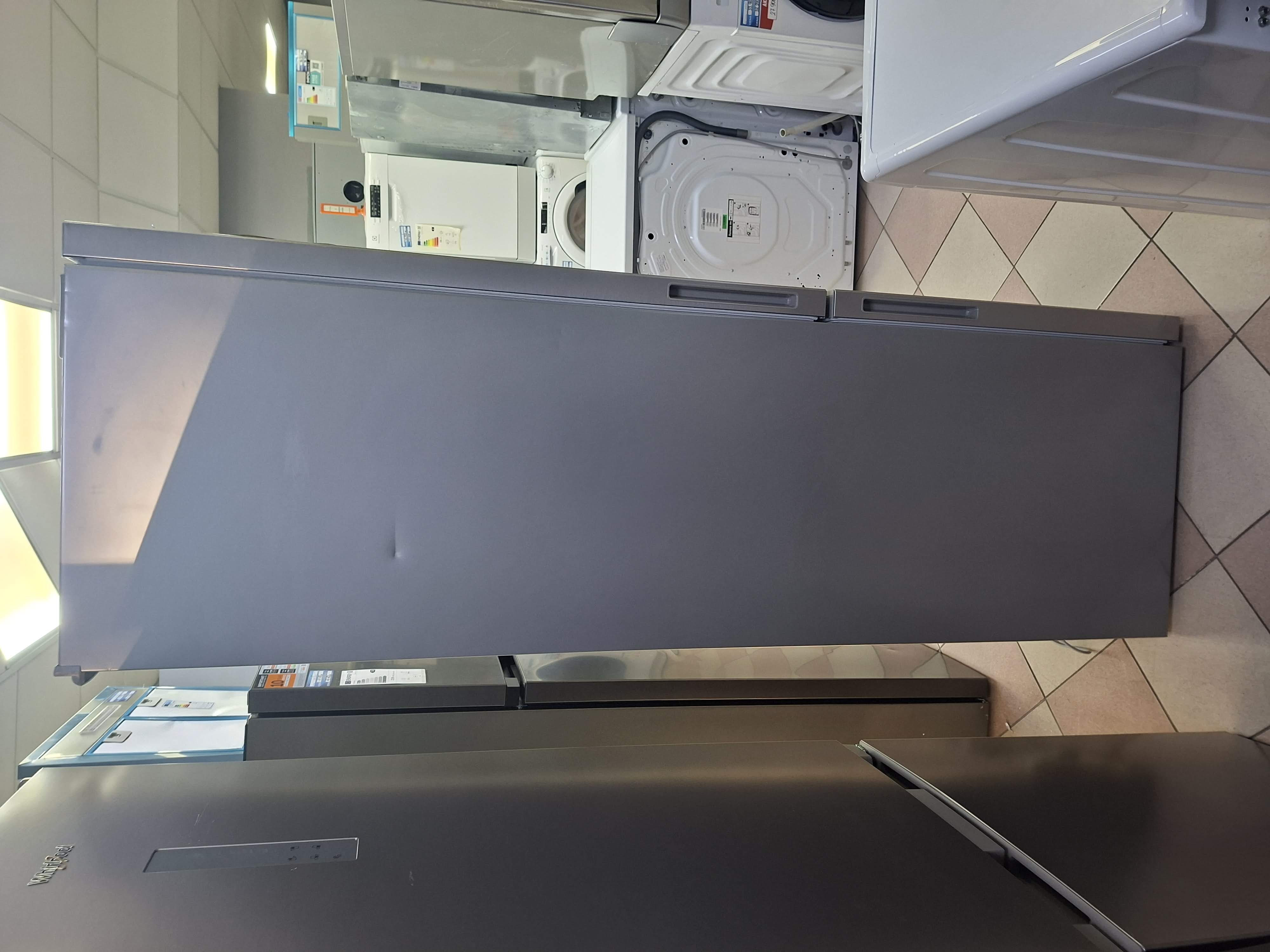 Frižider Bauknecht KGDNF 203 B , 204 cm