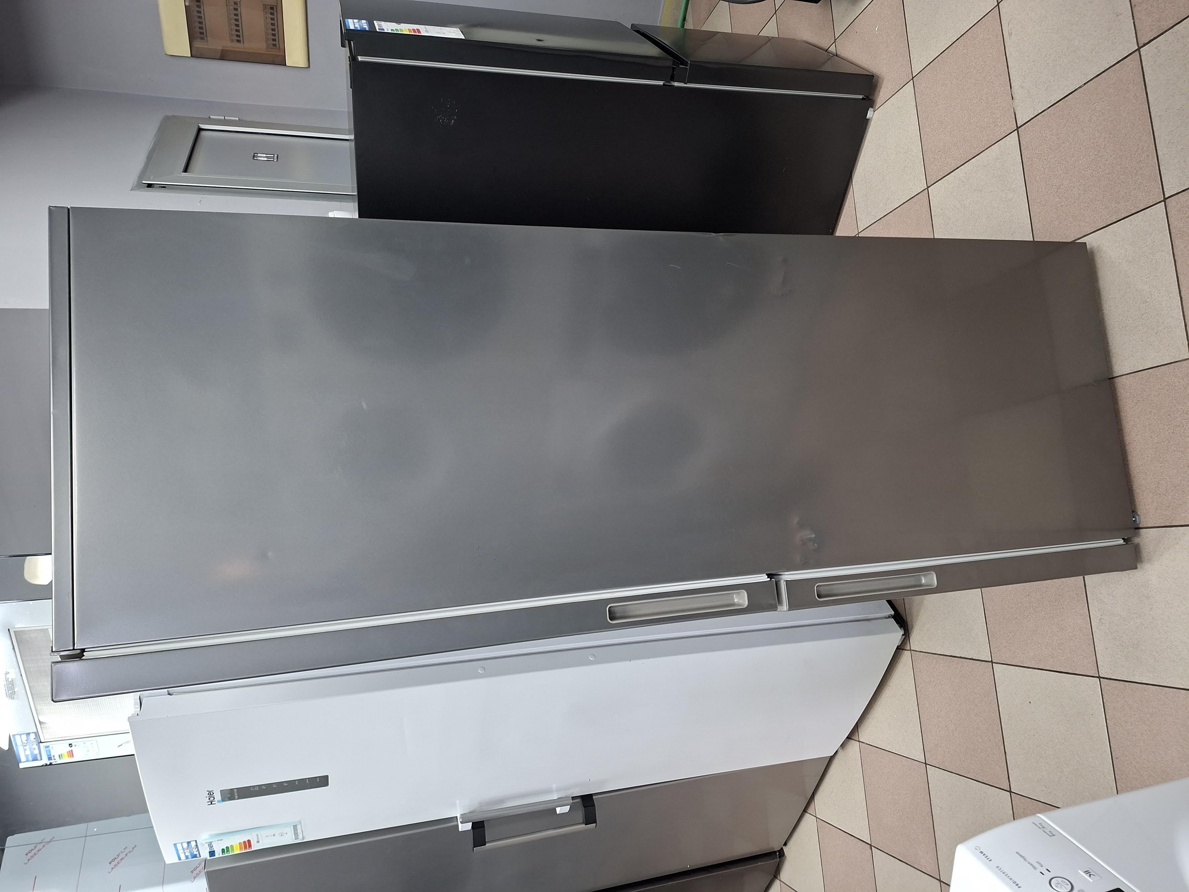 Frižider Bauknecht KGL 1850 IN , 189cm.