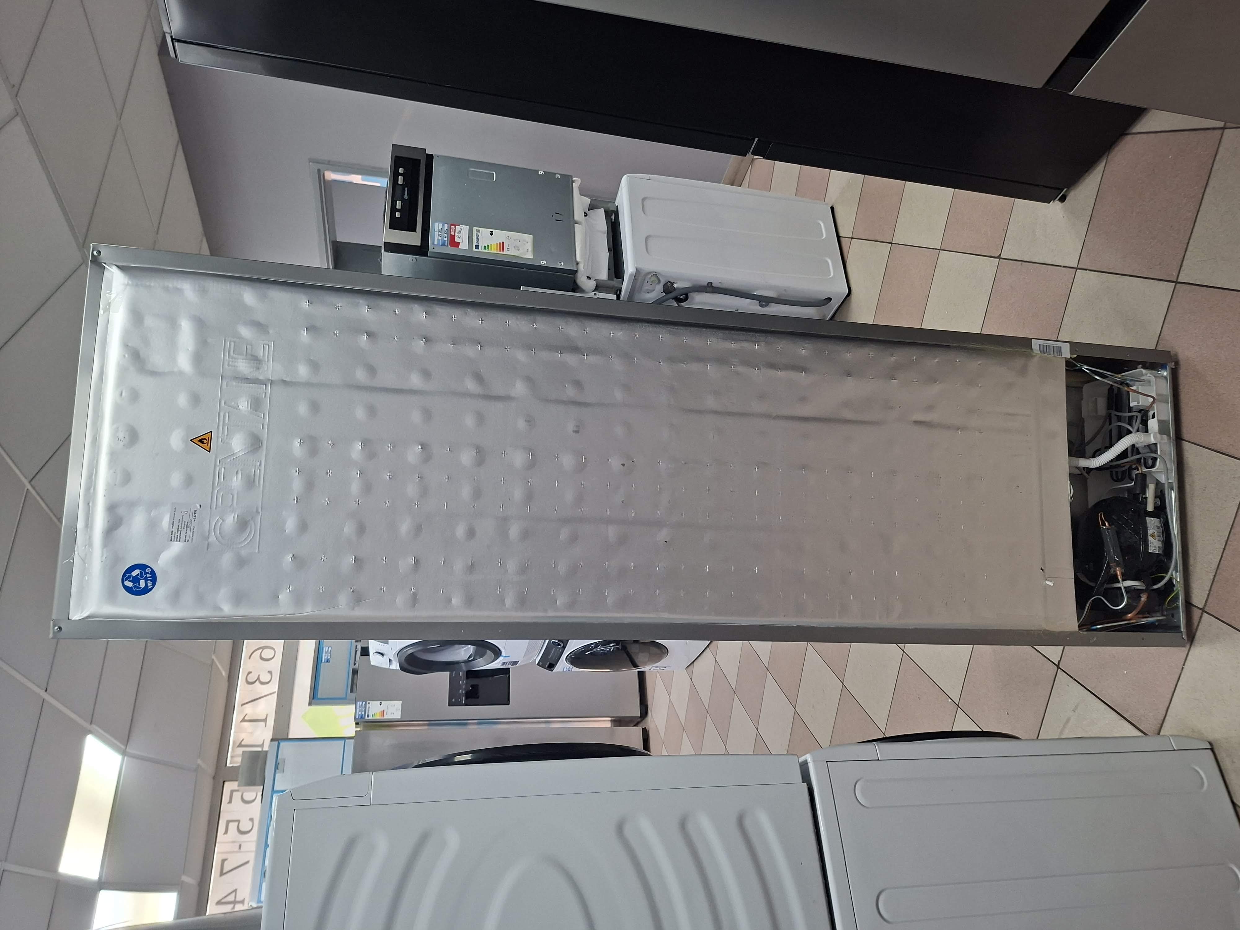 Frižider Bauknecht KGN ECO 201C , 203 cm.