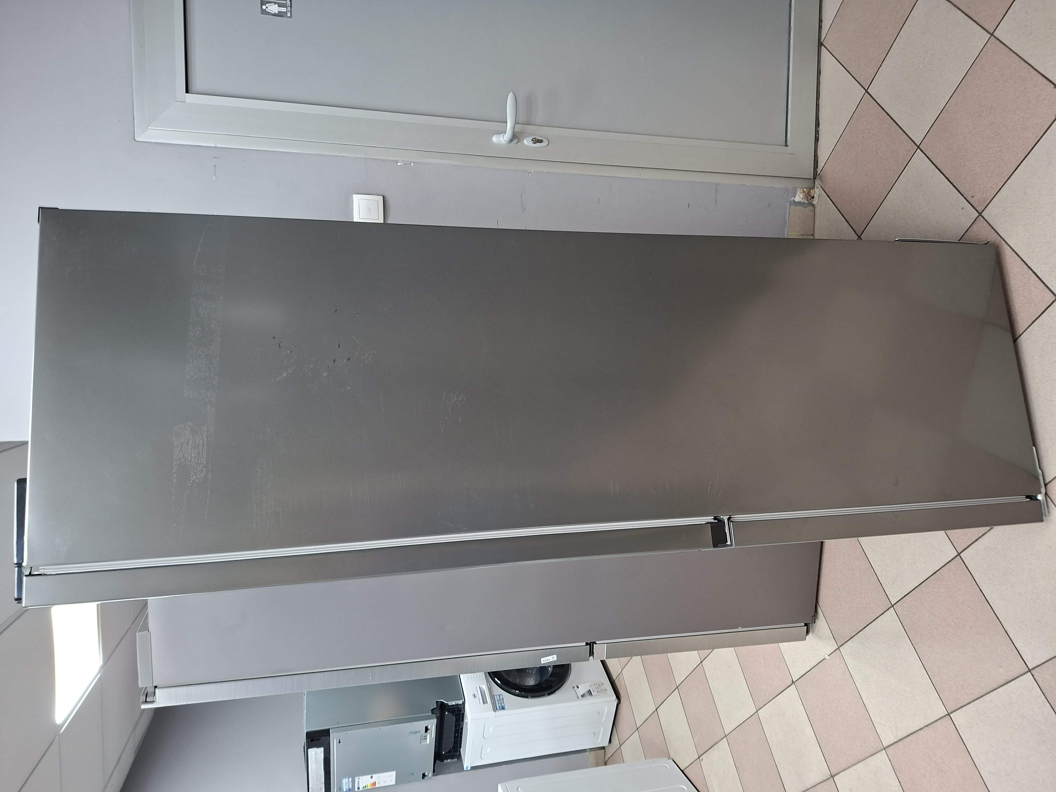 Frižider Beko B7RCNE407HG, 203cm
