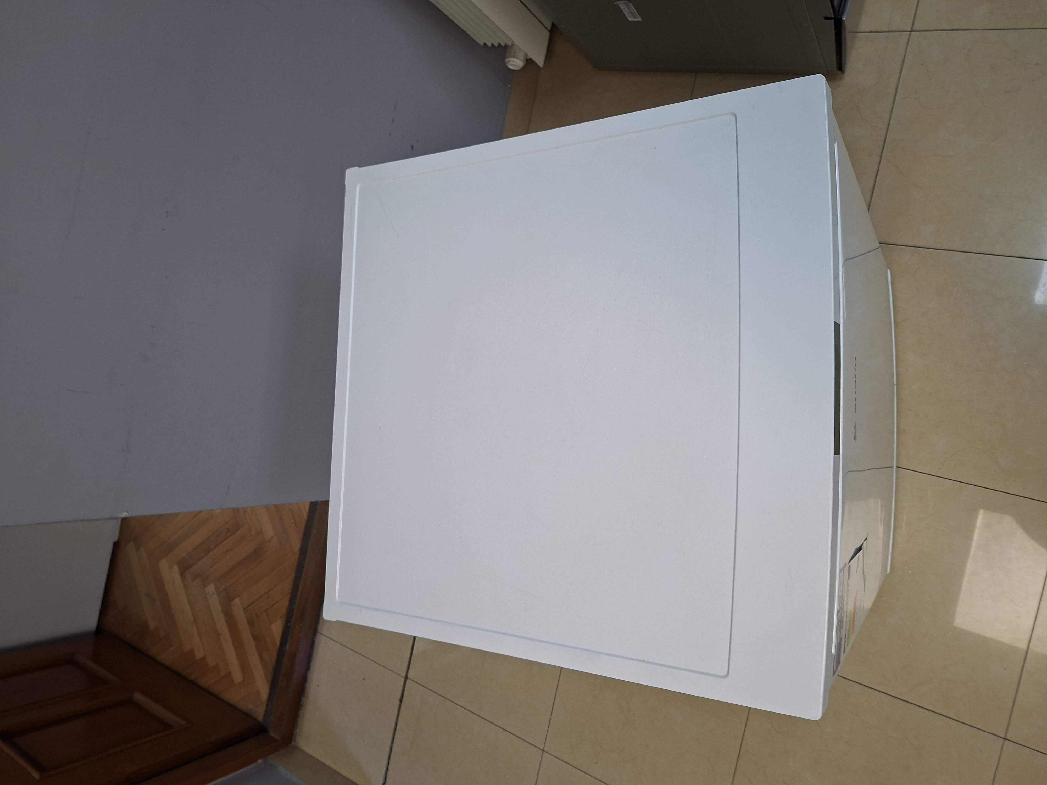 Frižider Bosch KTL15NWEB, 85 cm.