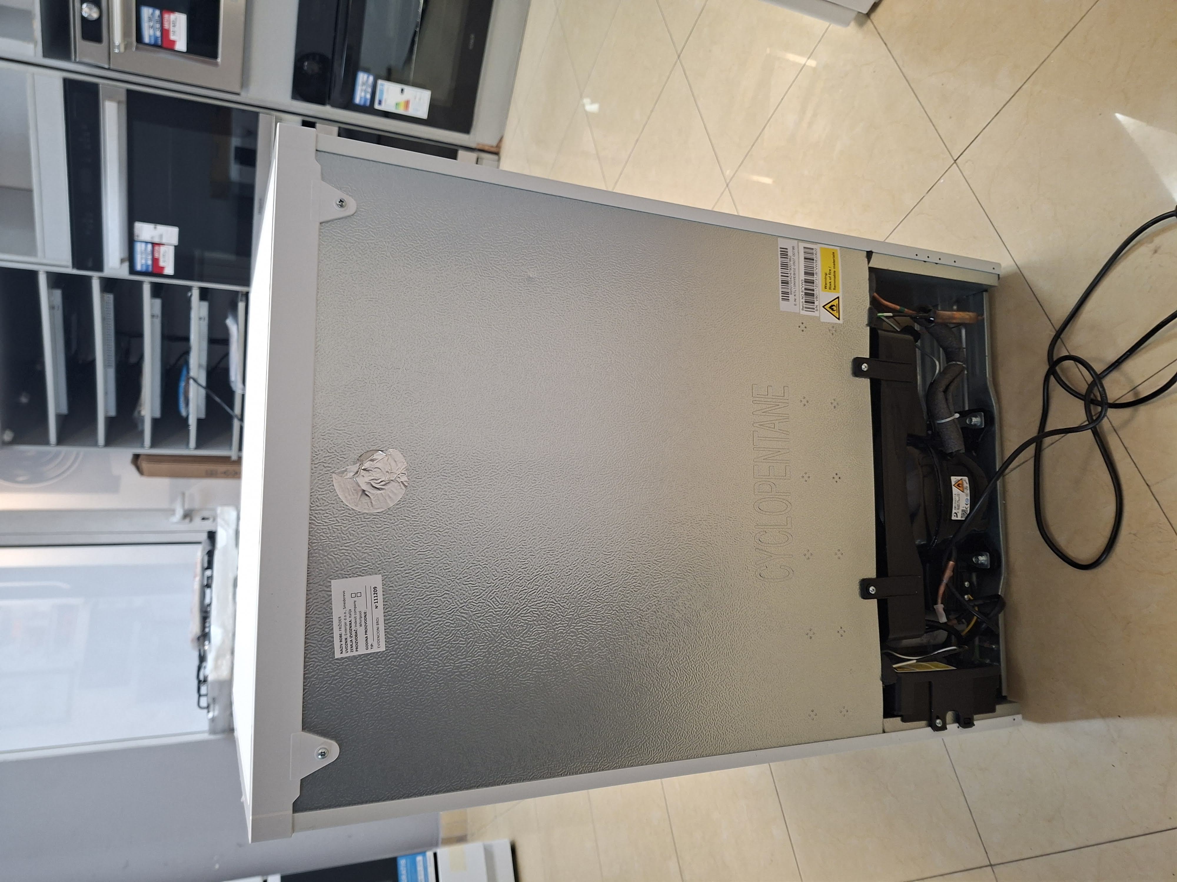 Frižider Bosch KTL15NWEB/01 , 85 cm.