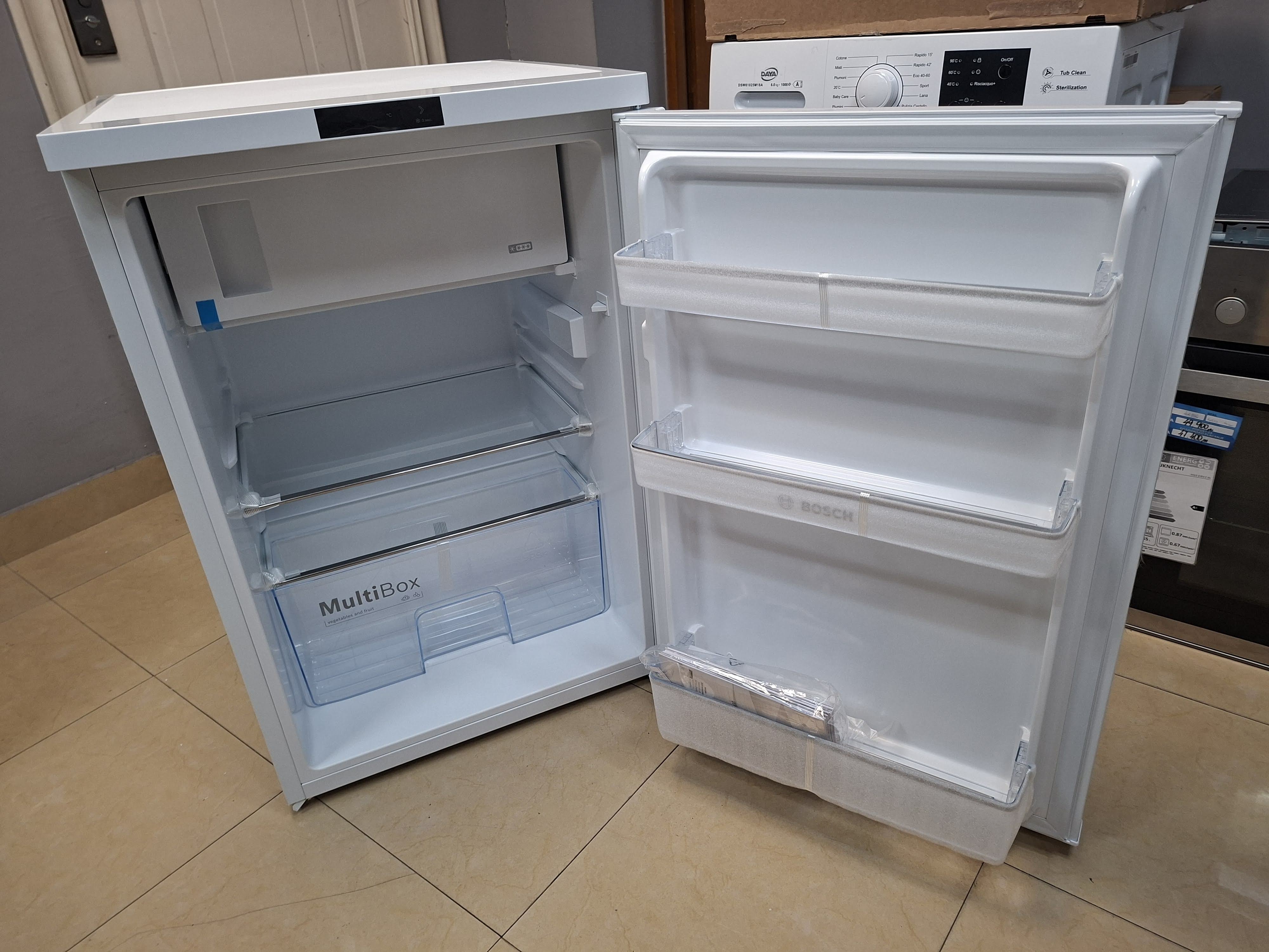 Frižider Bosch KTL15NWEB/01 , 85 cm.