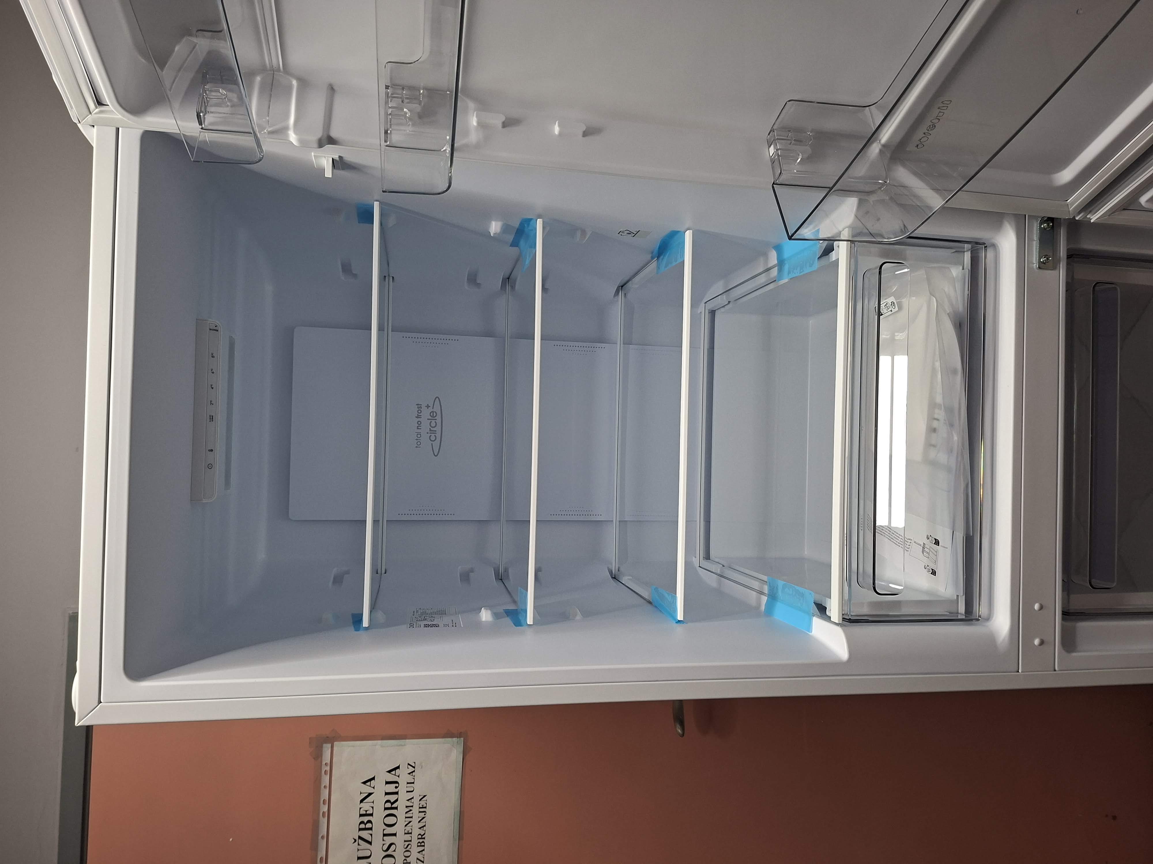 Frižider Candy CCE3T618EW , 185 cm.