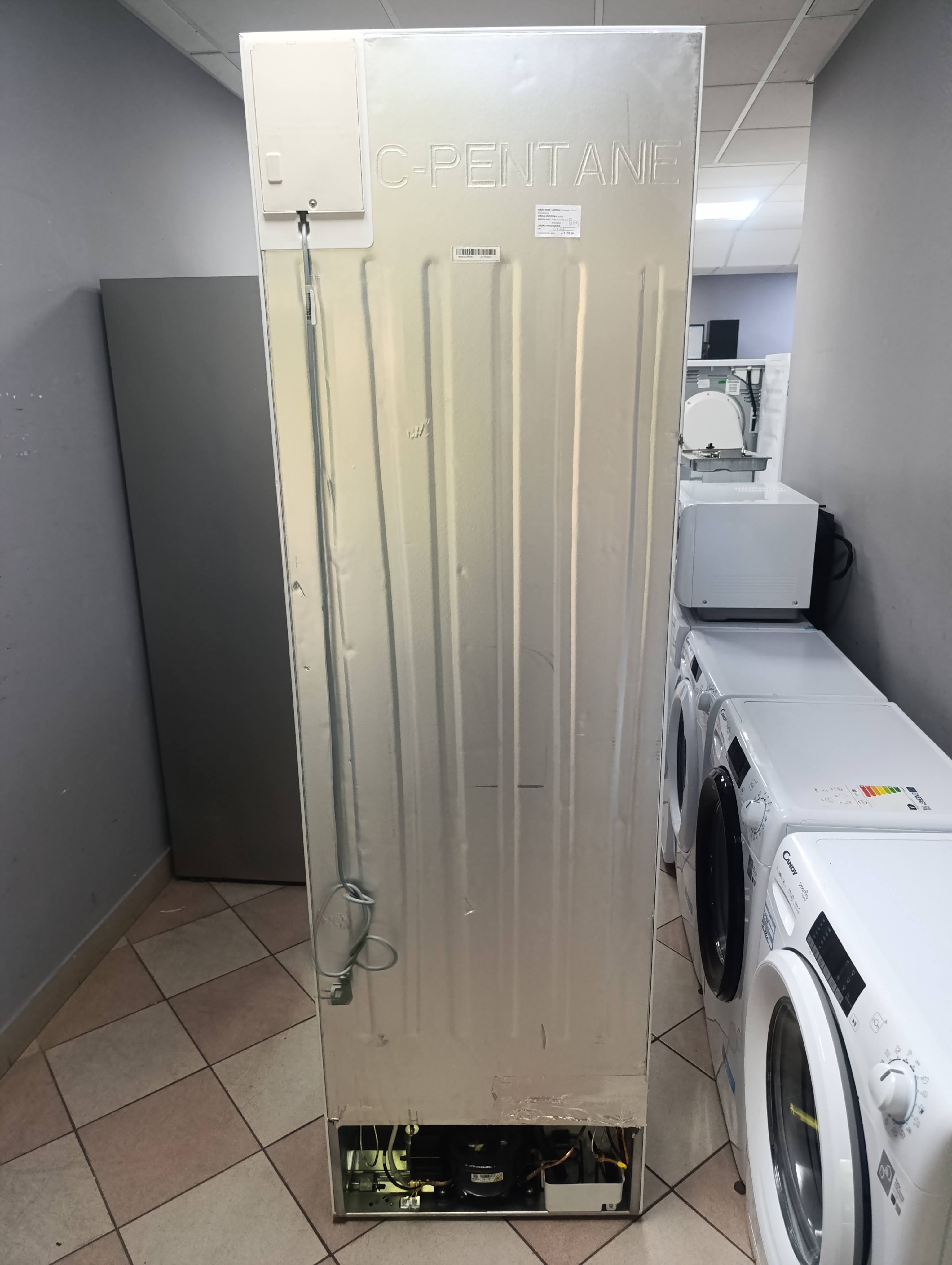 Frižider Candy CCE3T620EW , 200 cm.