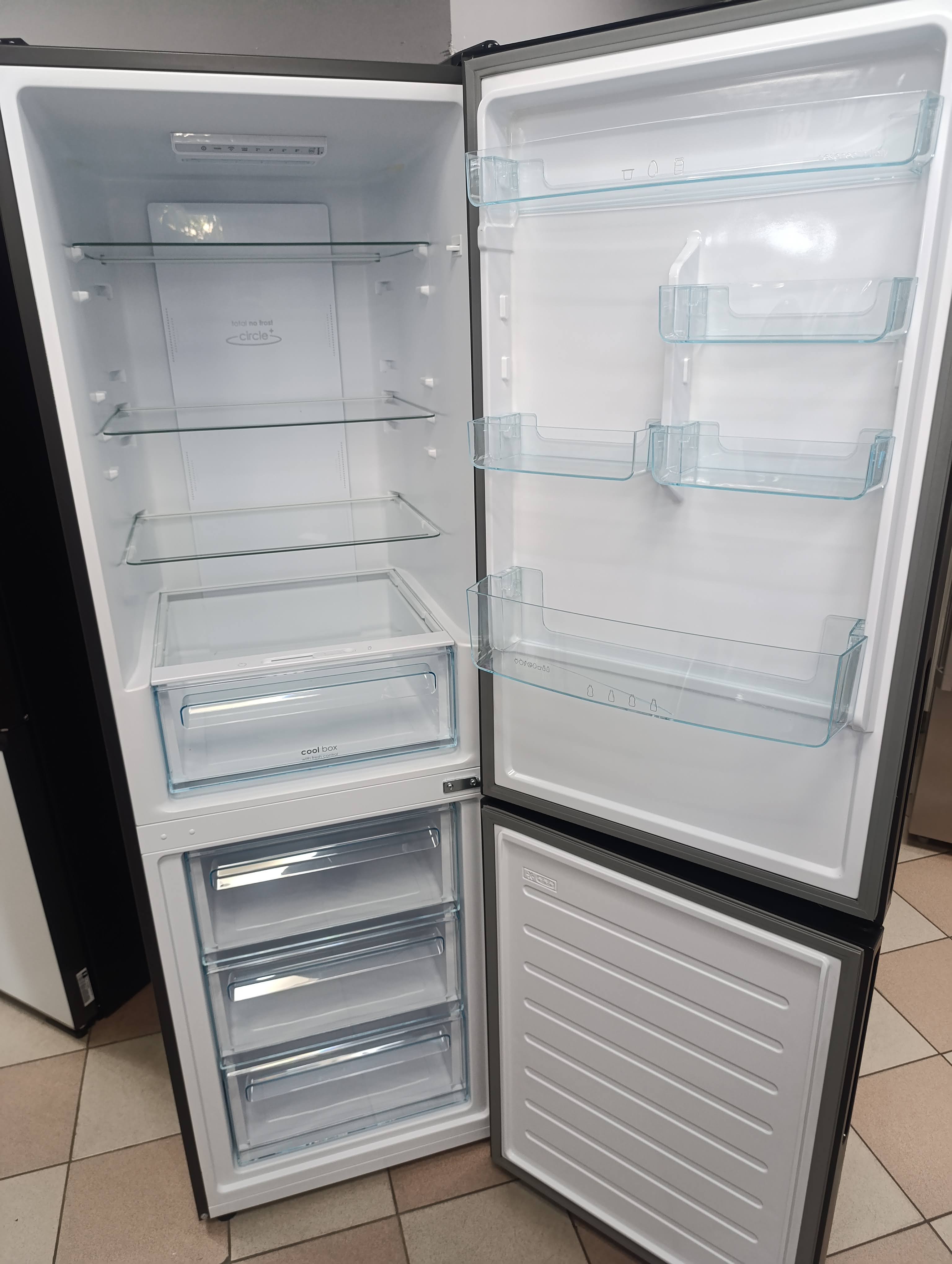 Frižider Candy CCE4T618EB , 185 cm.