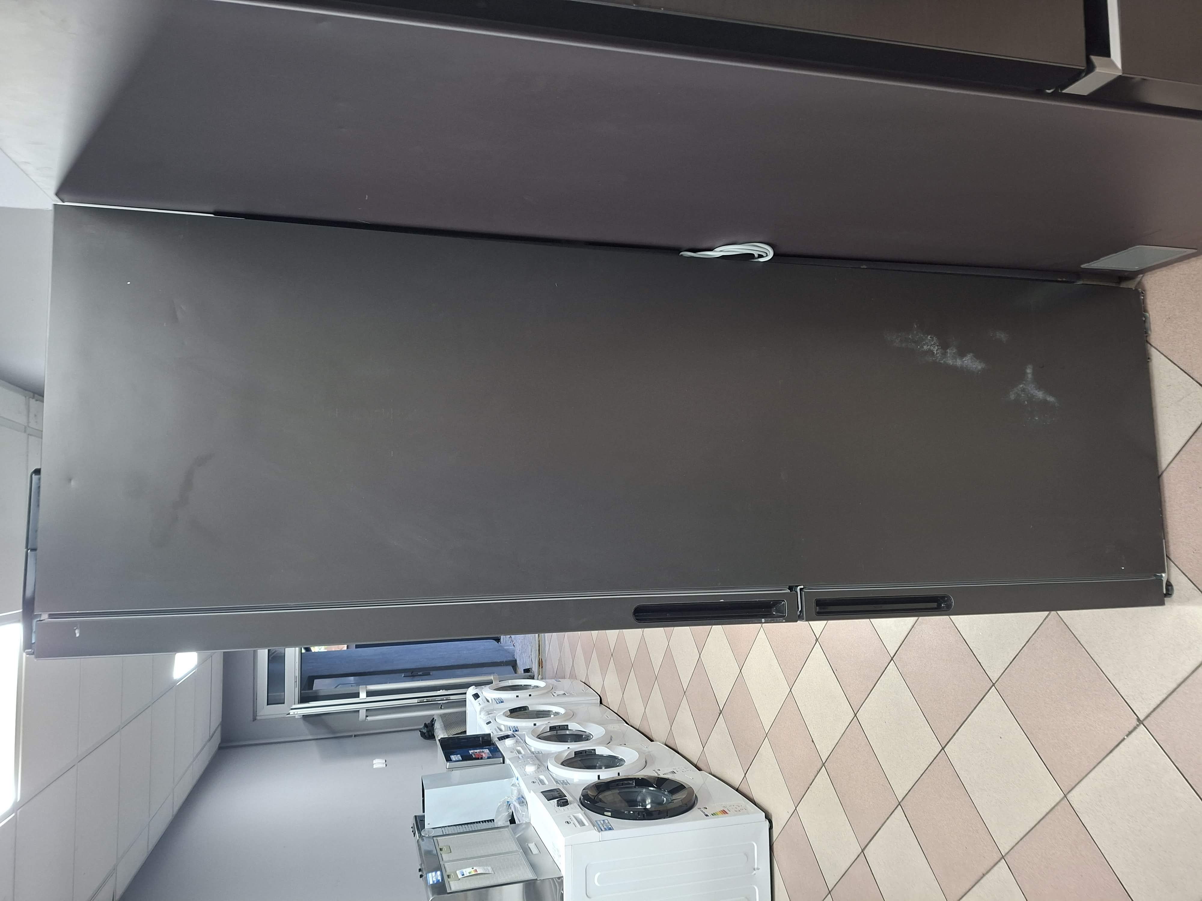 Frižider Candy CCE4T620EB , 200 cm. 