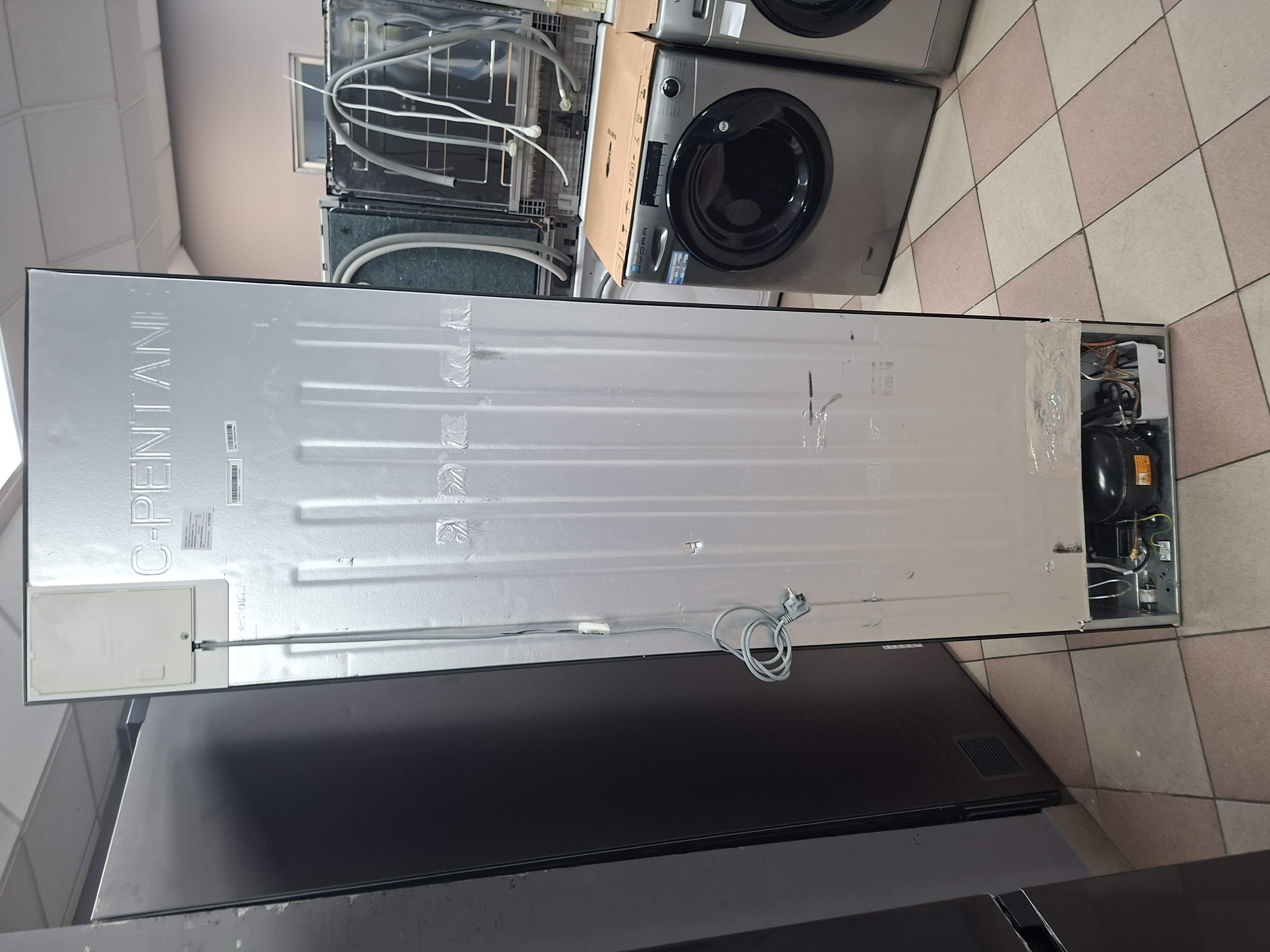 Frižider Candy CCE4T620EB , 200 cm. 