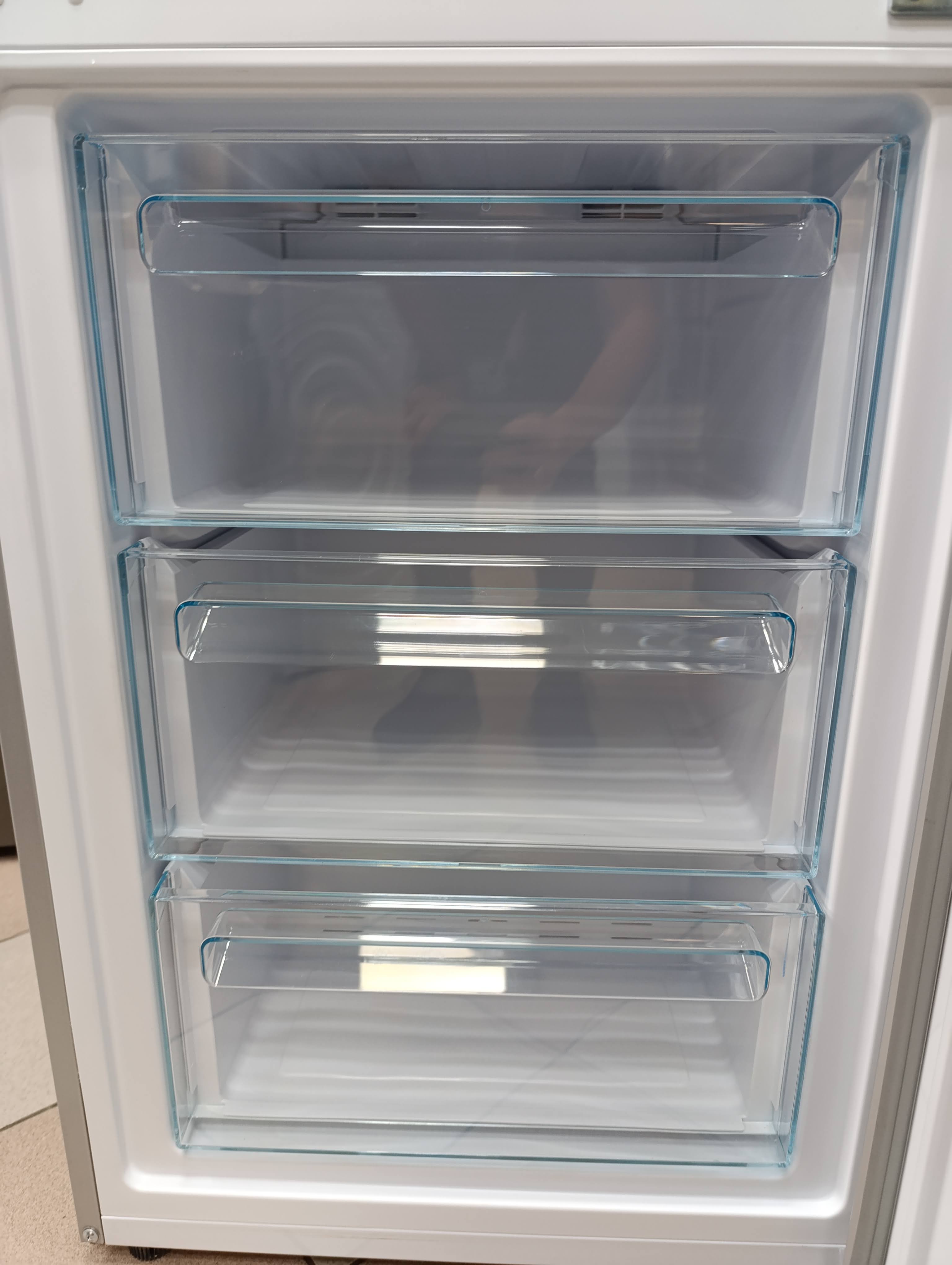 Frižider Candy CCE4T620DX , 200 cm. 