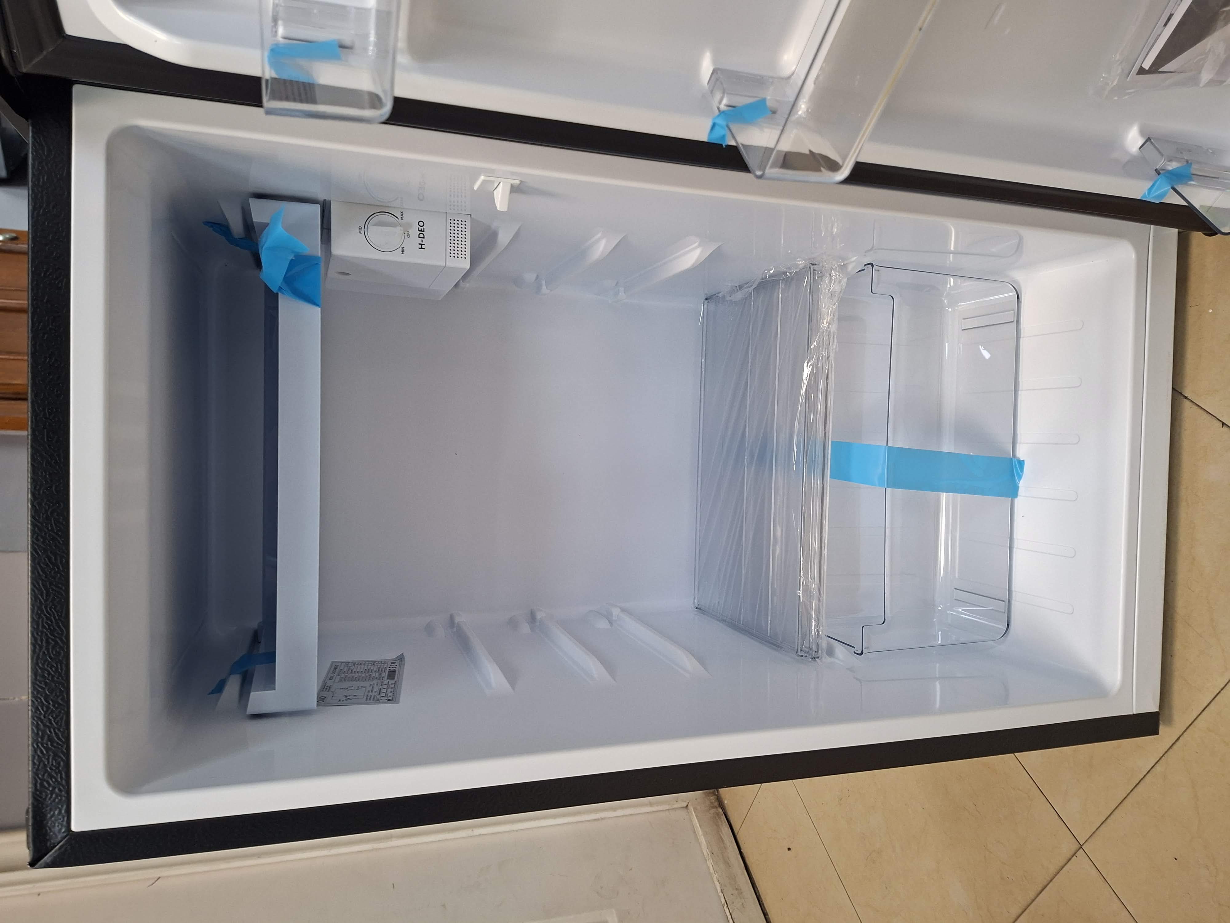 Frižider Candy CHASD4385EBC , 85 cm.