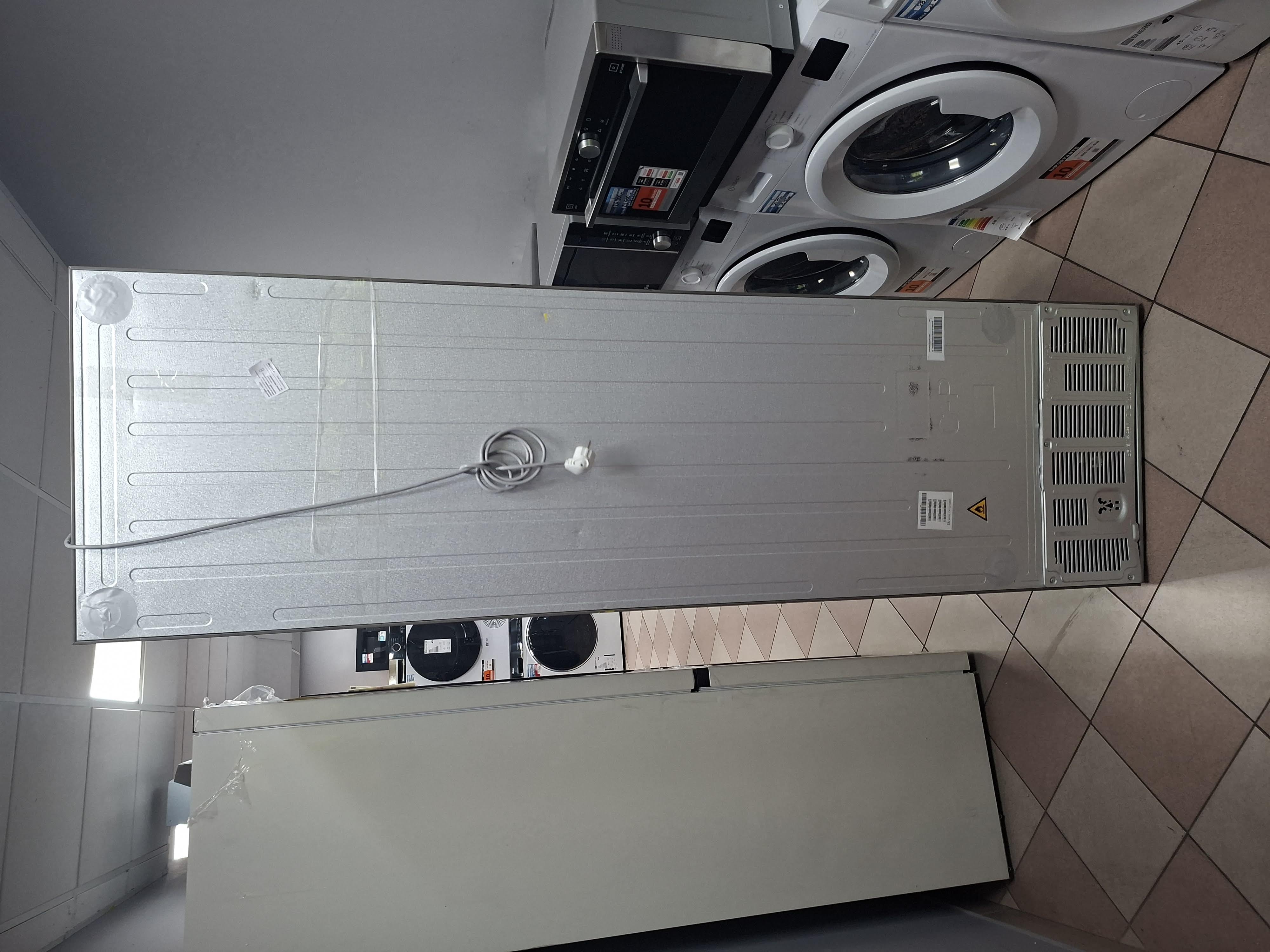 Frižider Candy CNCQ2T620EX , 205 cm.
