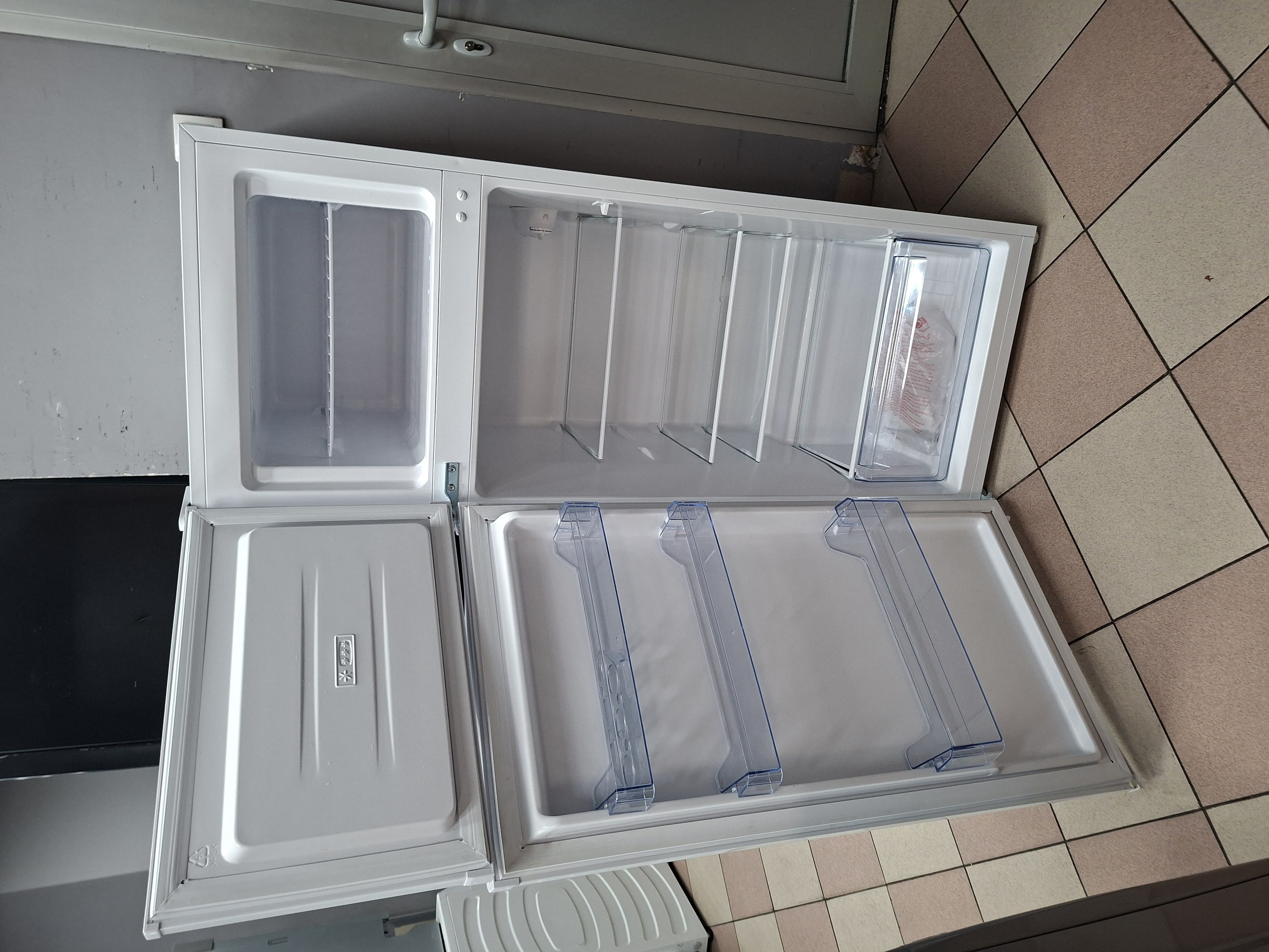 Frižider Daya DDP28NSM1WE0 , 143 cm.