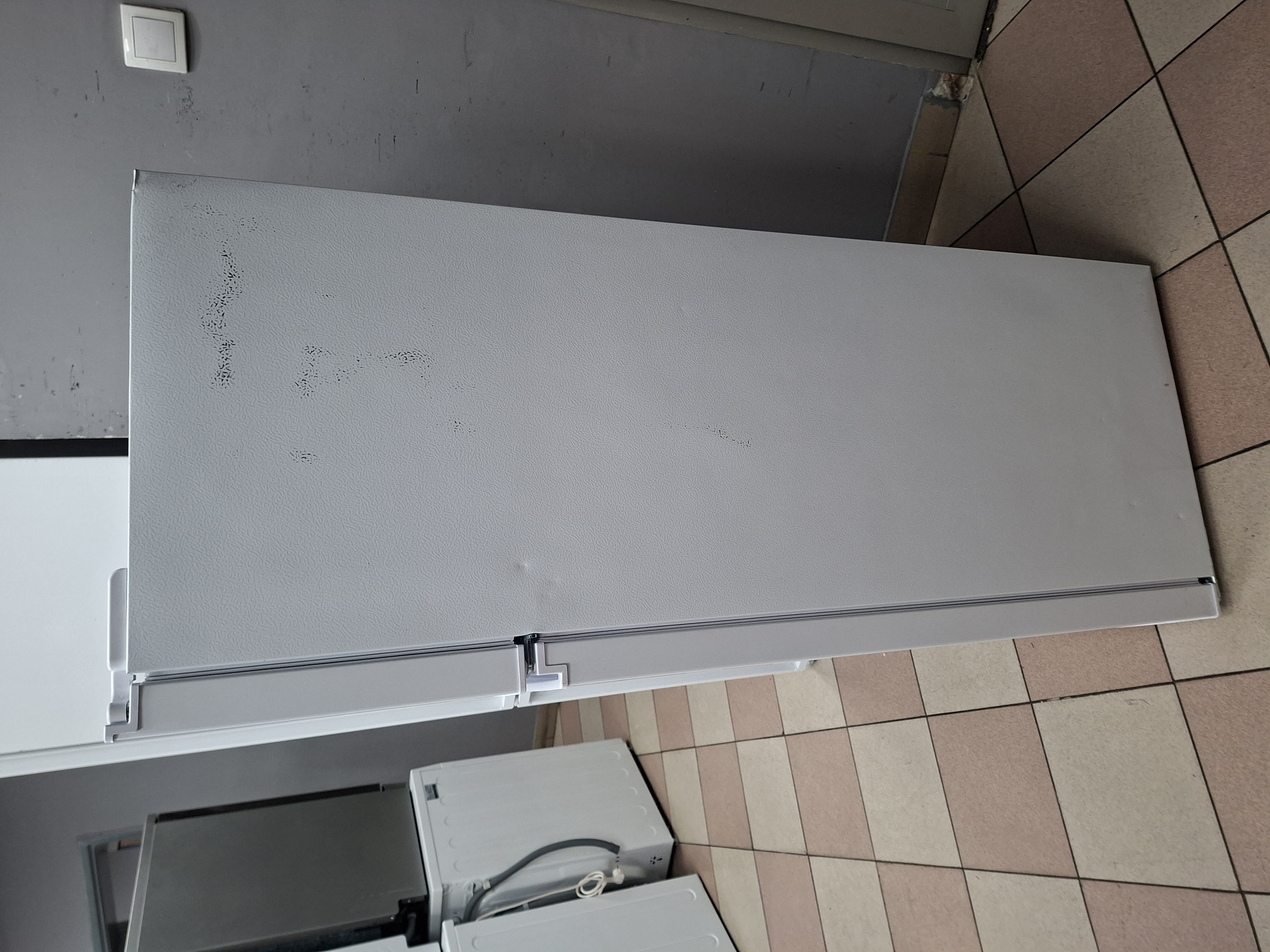 Frižider Daya  DSDP210WE , 143 cm.