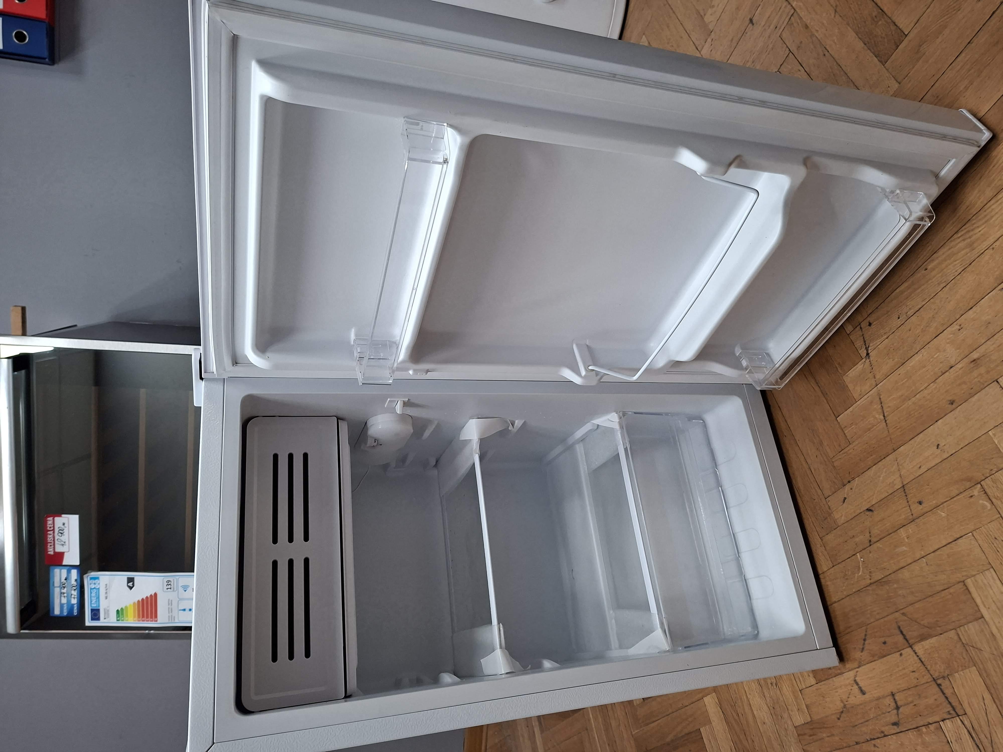 Frižider Daya DSF-83WE, 83cm