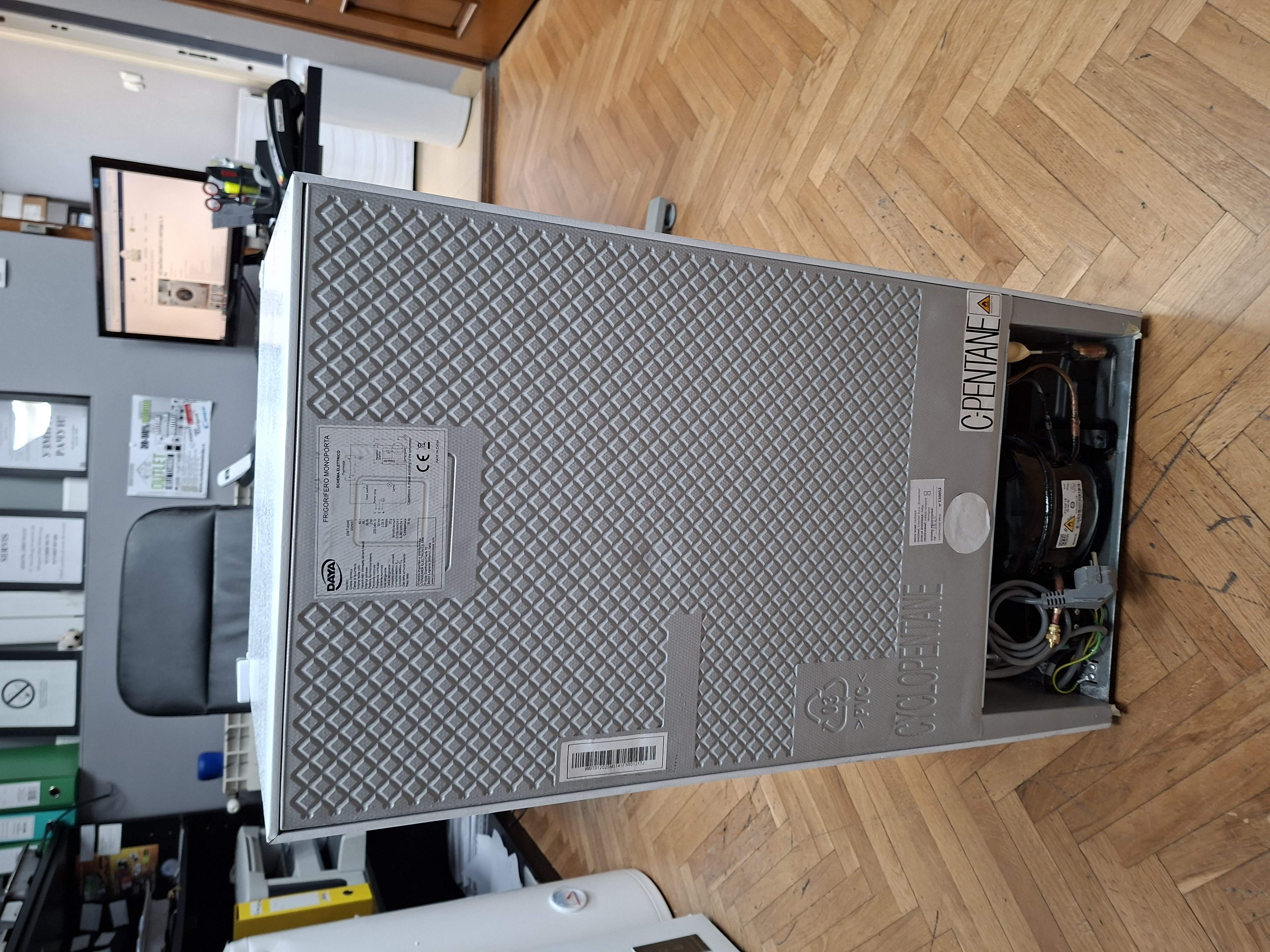 Frižider Daya DSF-83WE, 83cm