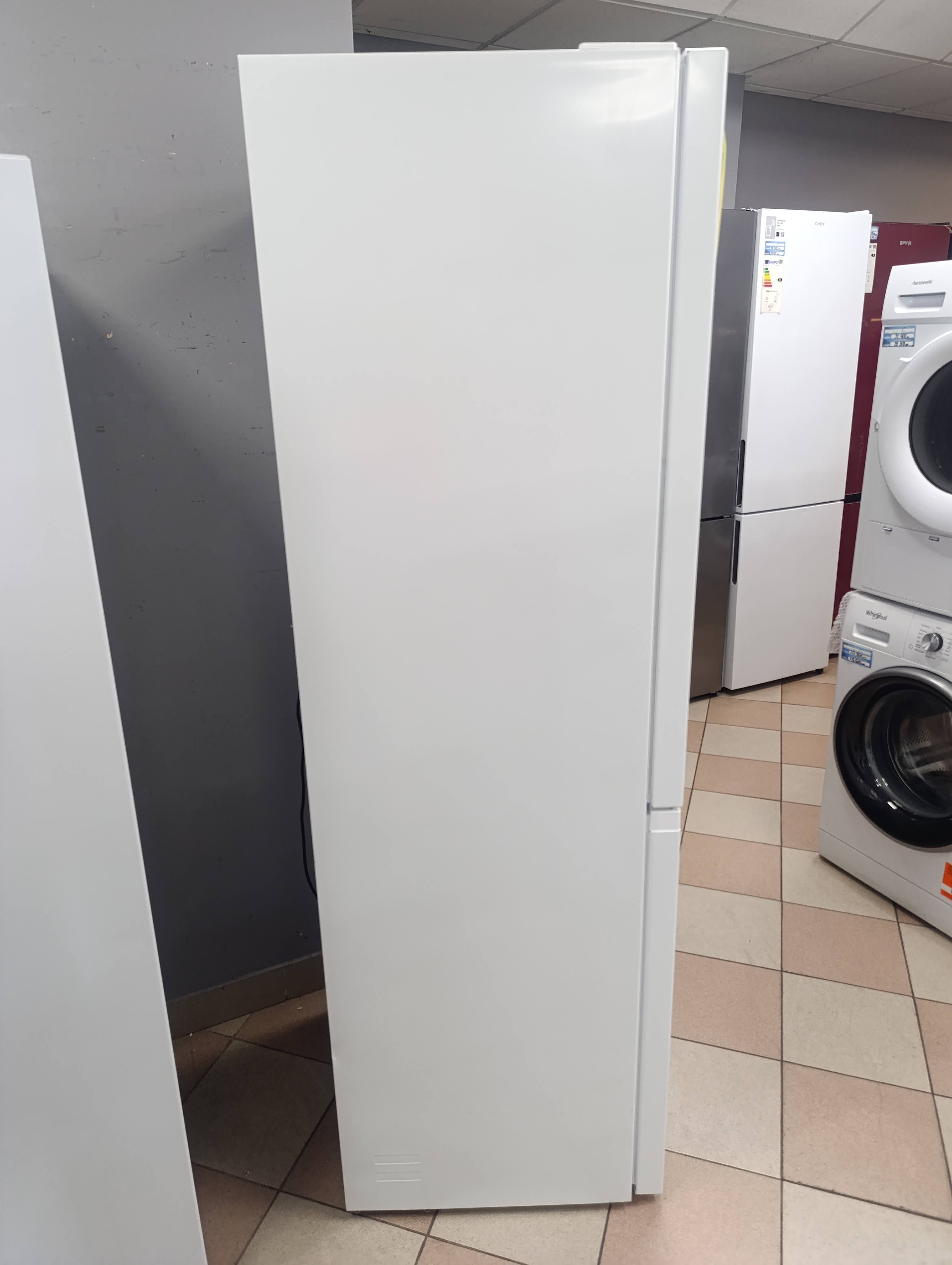 Frižider Gorenje N61EAW4 , 185cm.