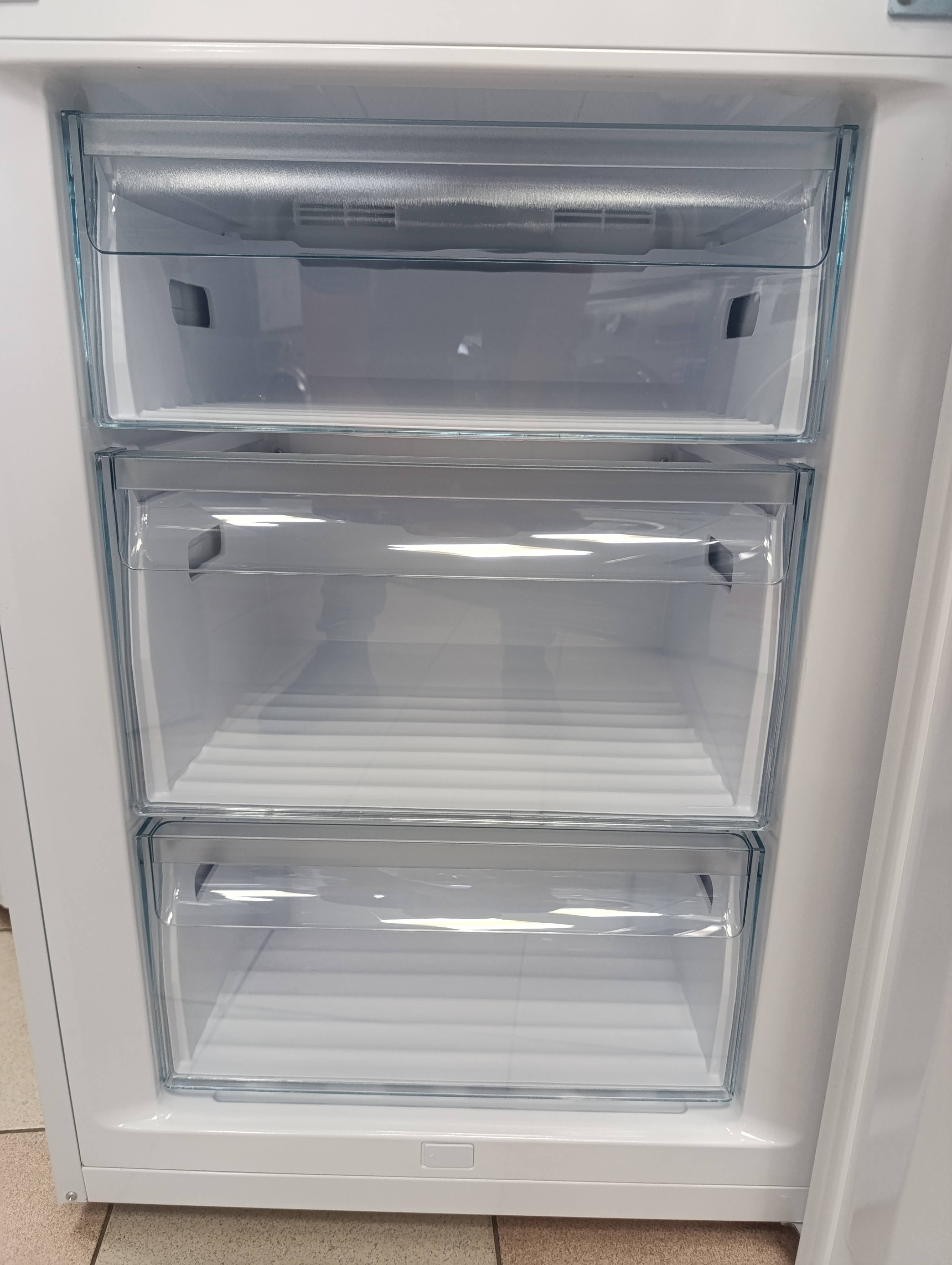 Frižider Gorenje N61EAW4 , 185cm.