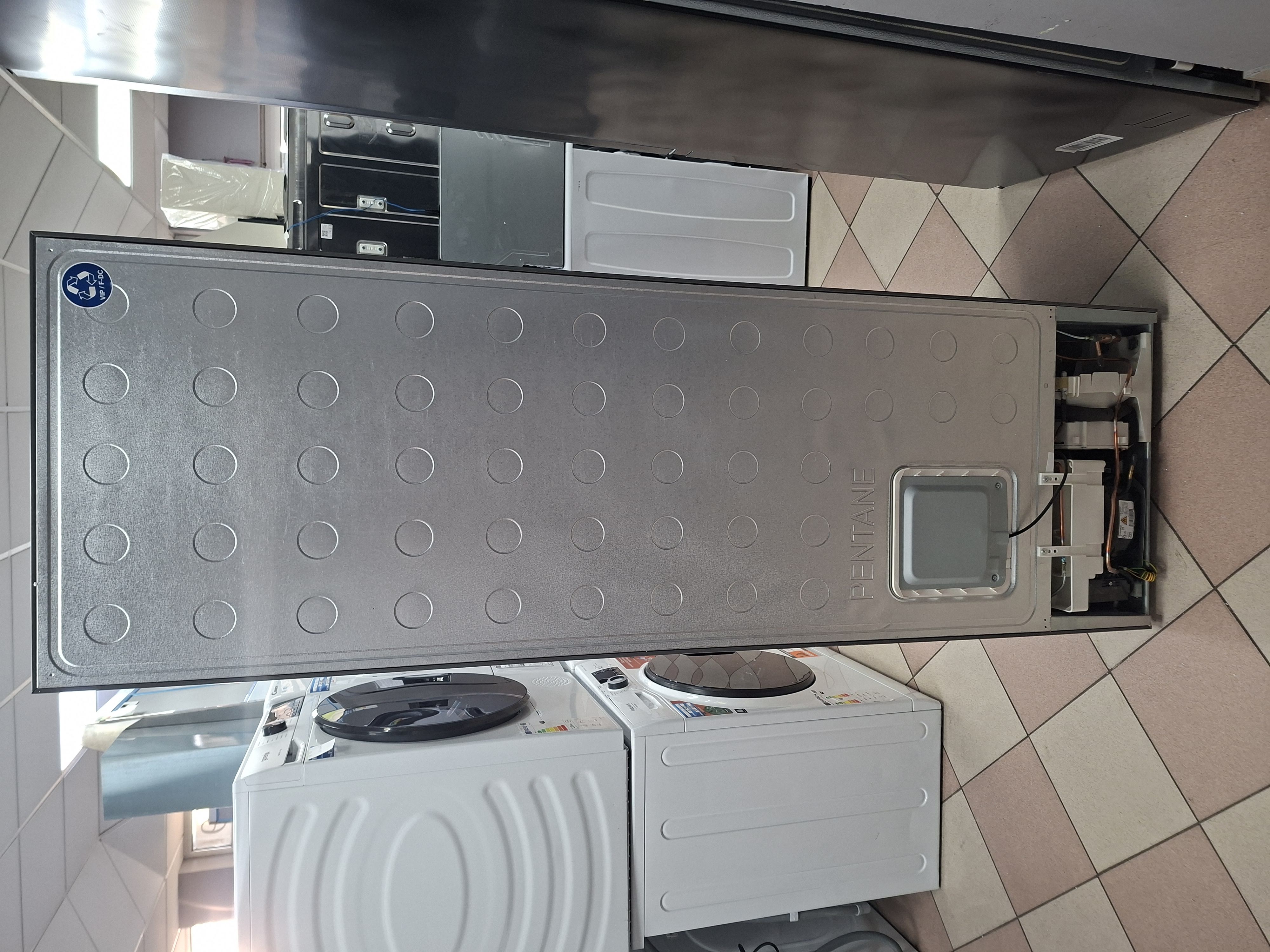 Frižider Gorenje NK79B0DXL , 185cm.