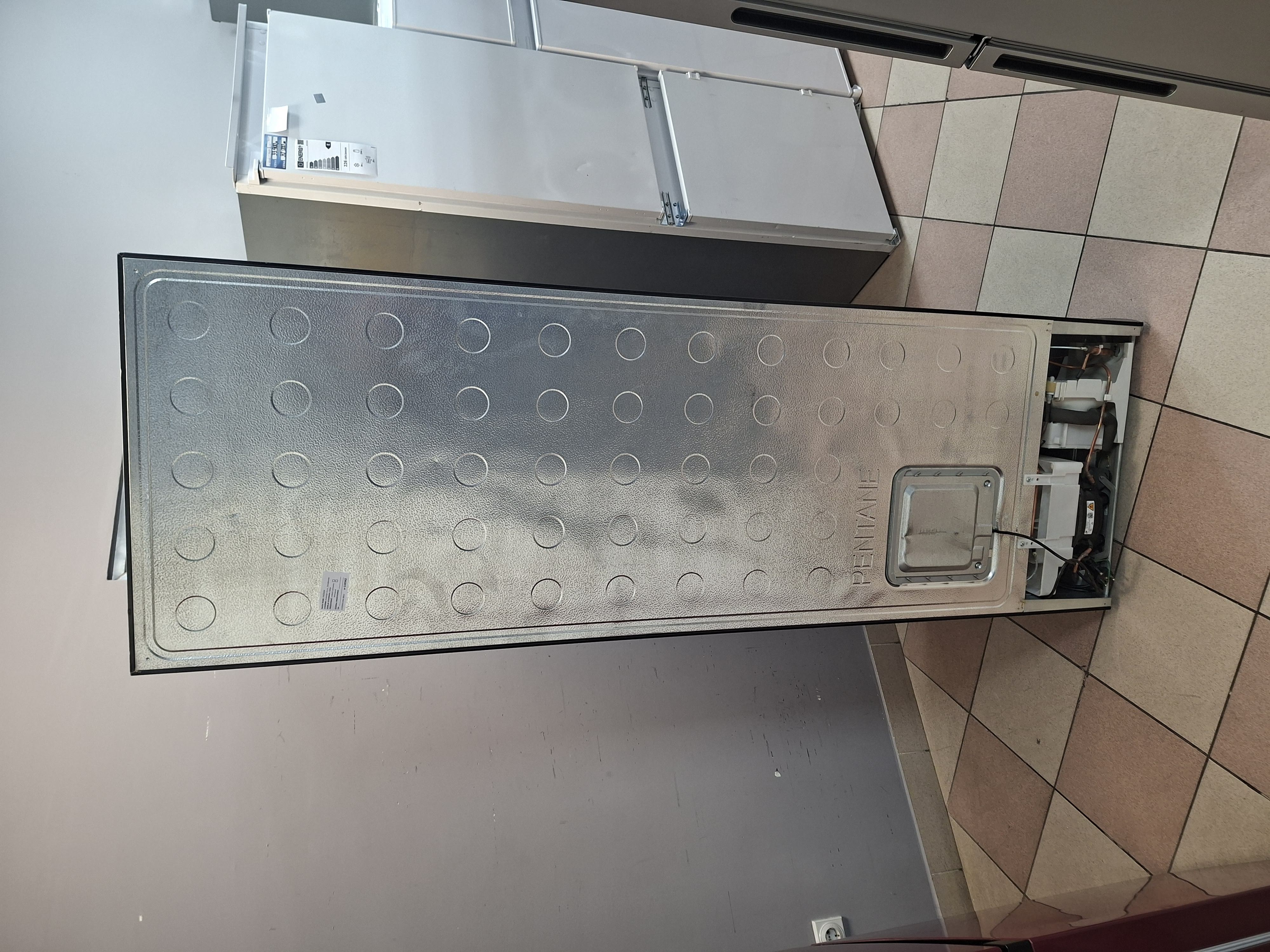 Frižider Gorenje NK79C0DBK , 185cm.
