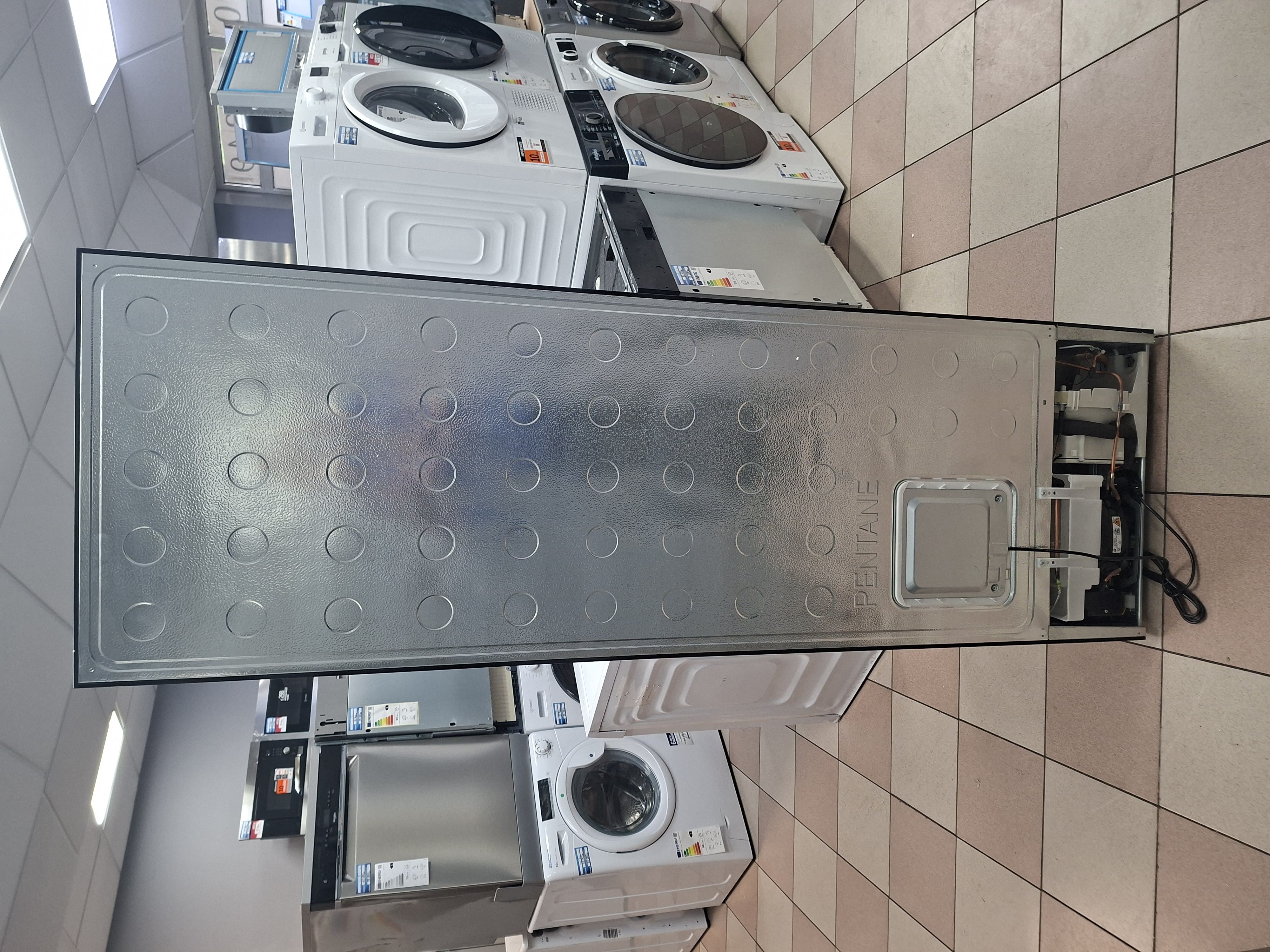 Frižider Gorenje NK79C0DBK , 185cm.