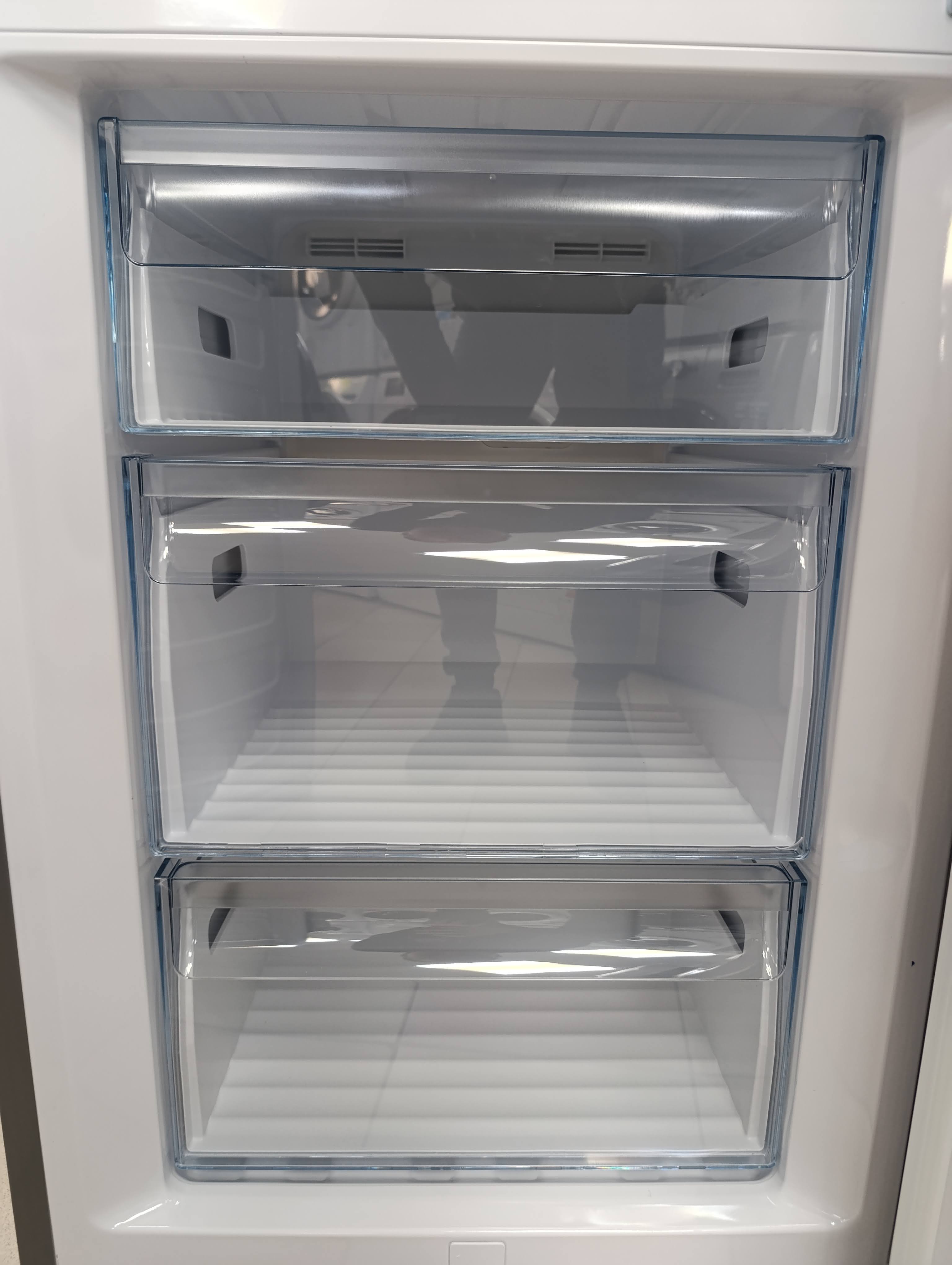 Frižider Gorenje NK89B0DXL , 200 cm.