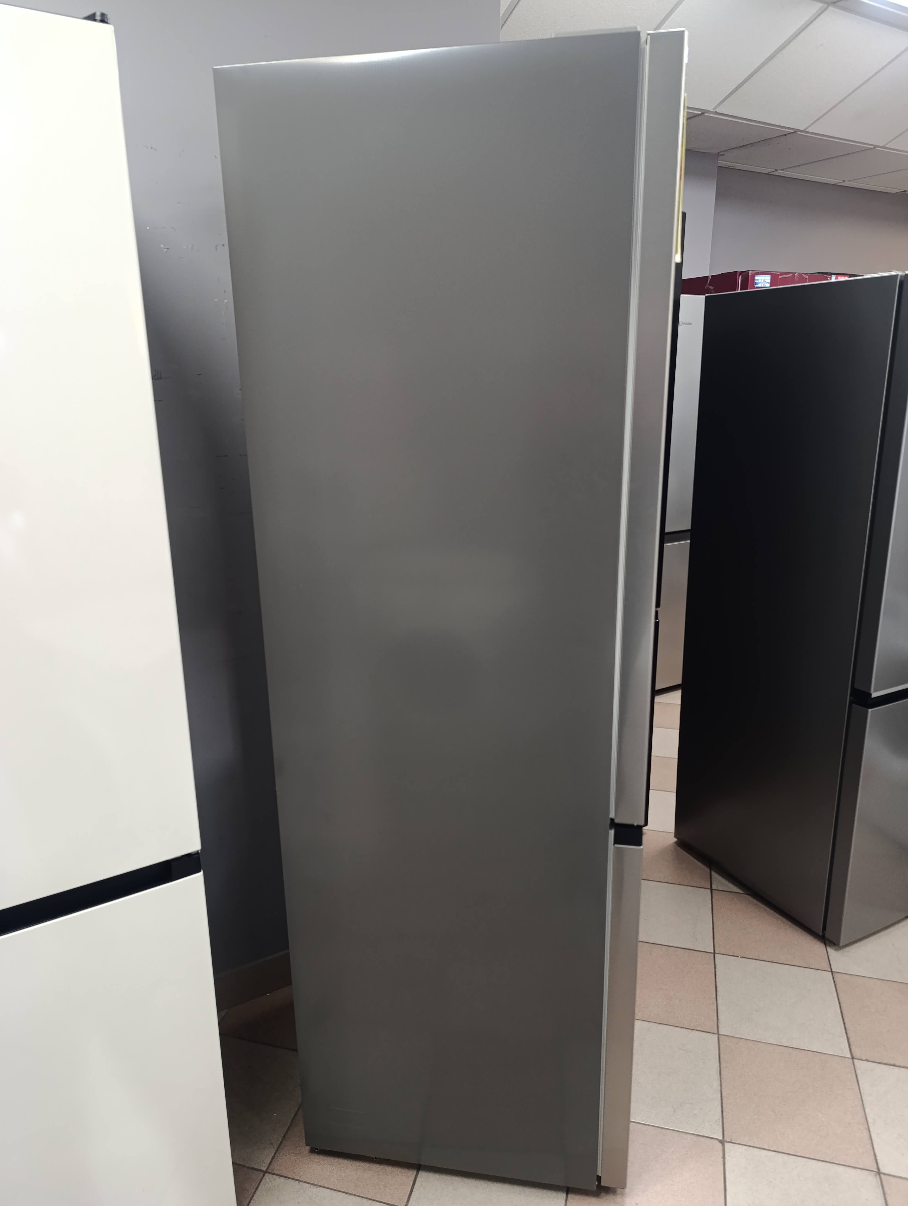 Frižider Gorenje NK89B0DXL , 200 cm.