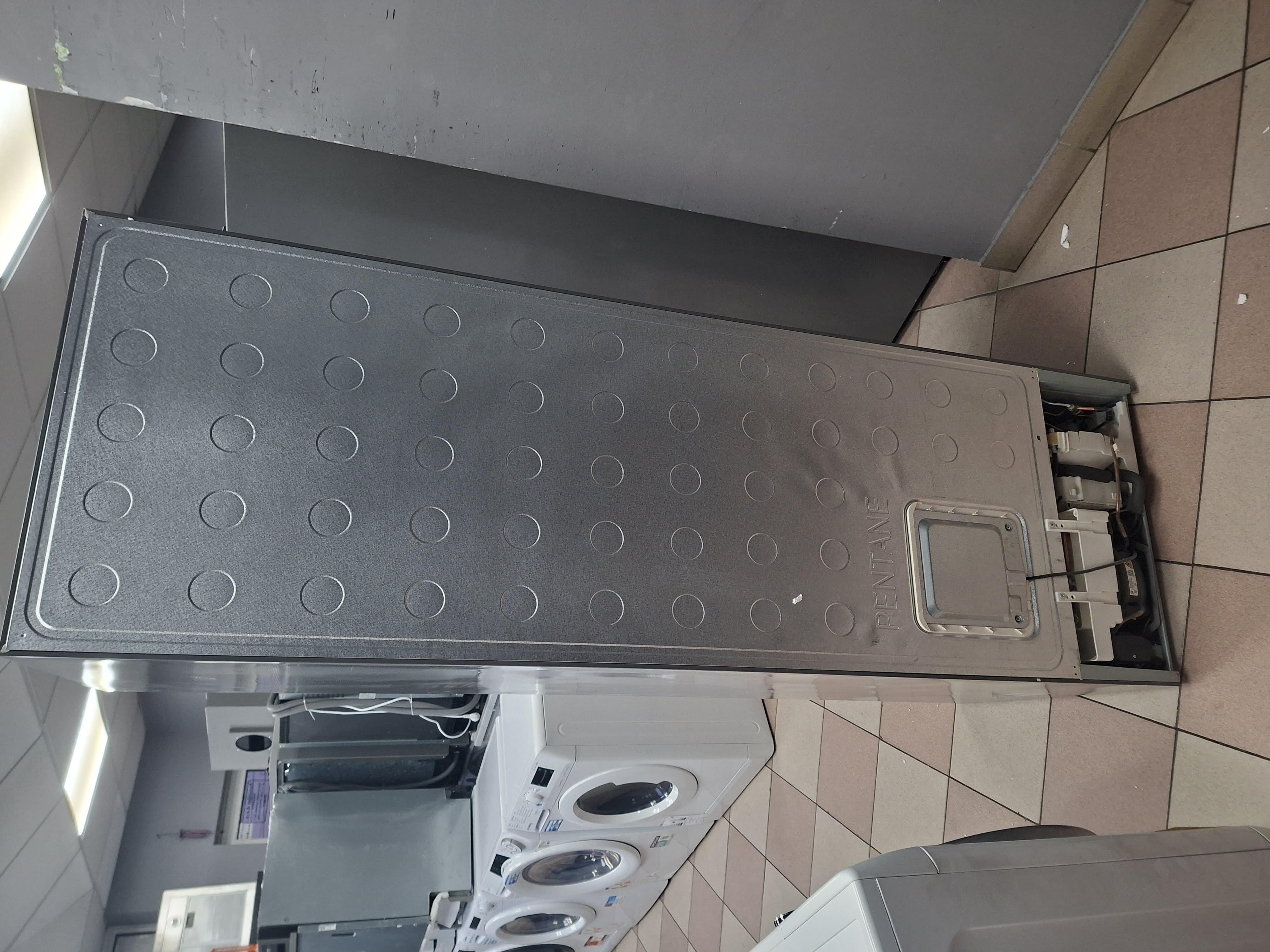 Frižider Gorenje NRC61CSXL4 , 185cm.