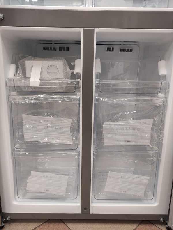 Frižider Gorenje NRM8181MX side by side , 182cm.