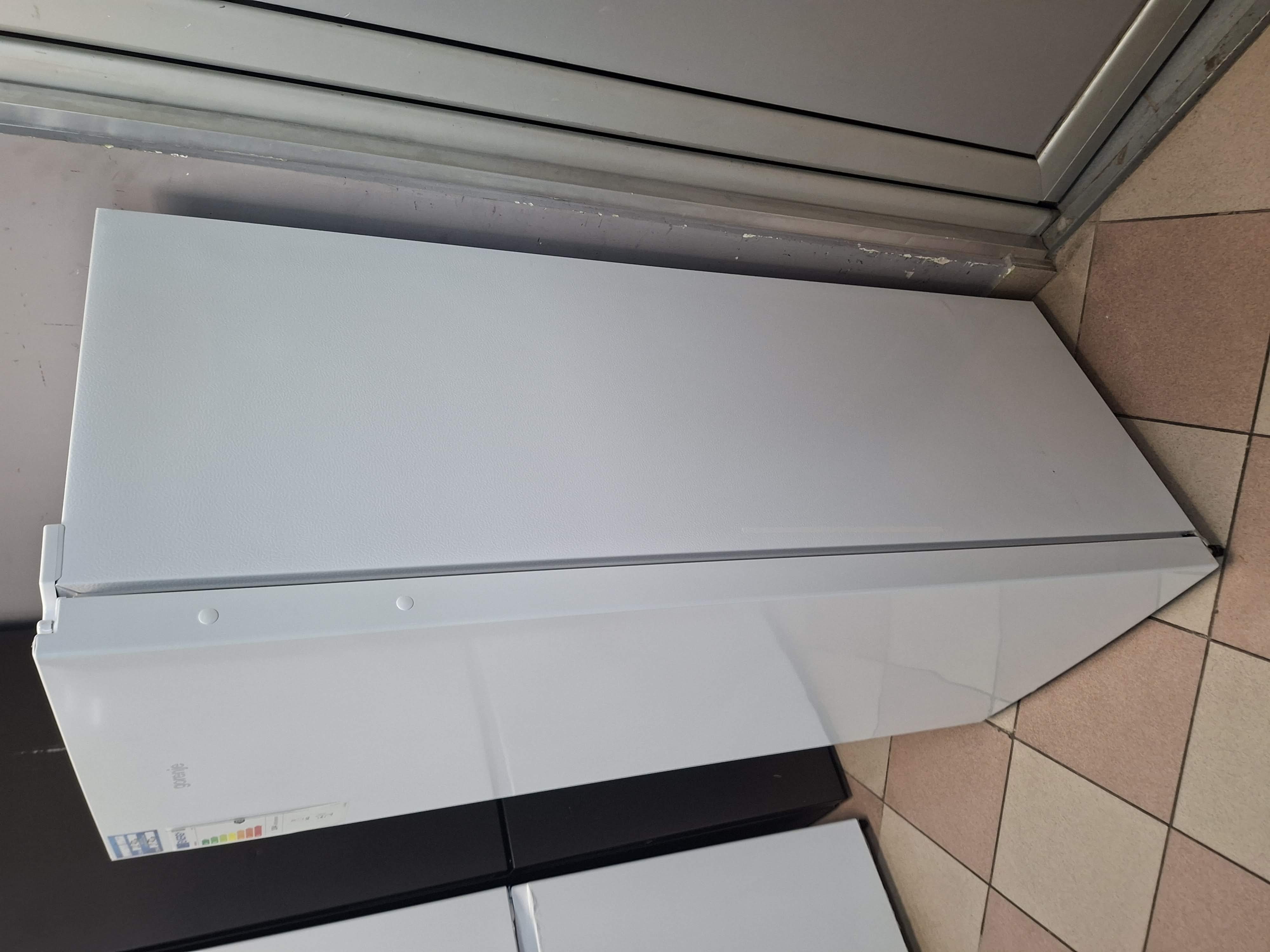 Frižider Gorenje R4142PW , 144 cm.