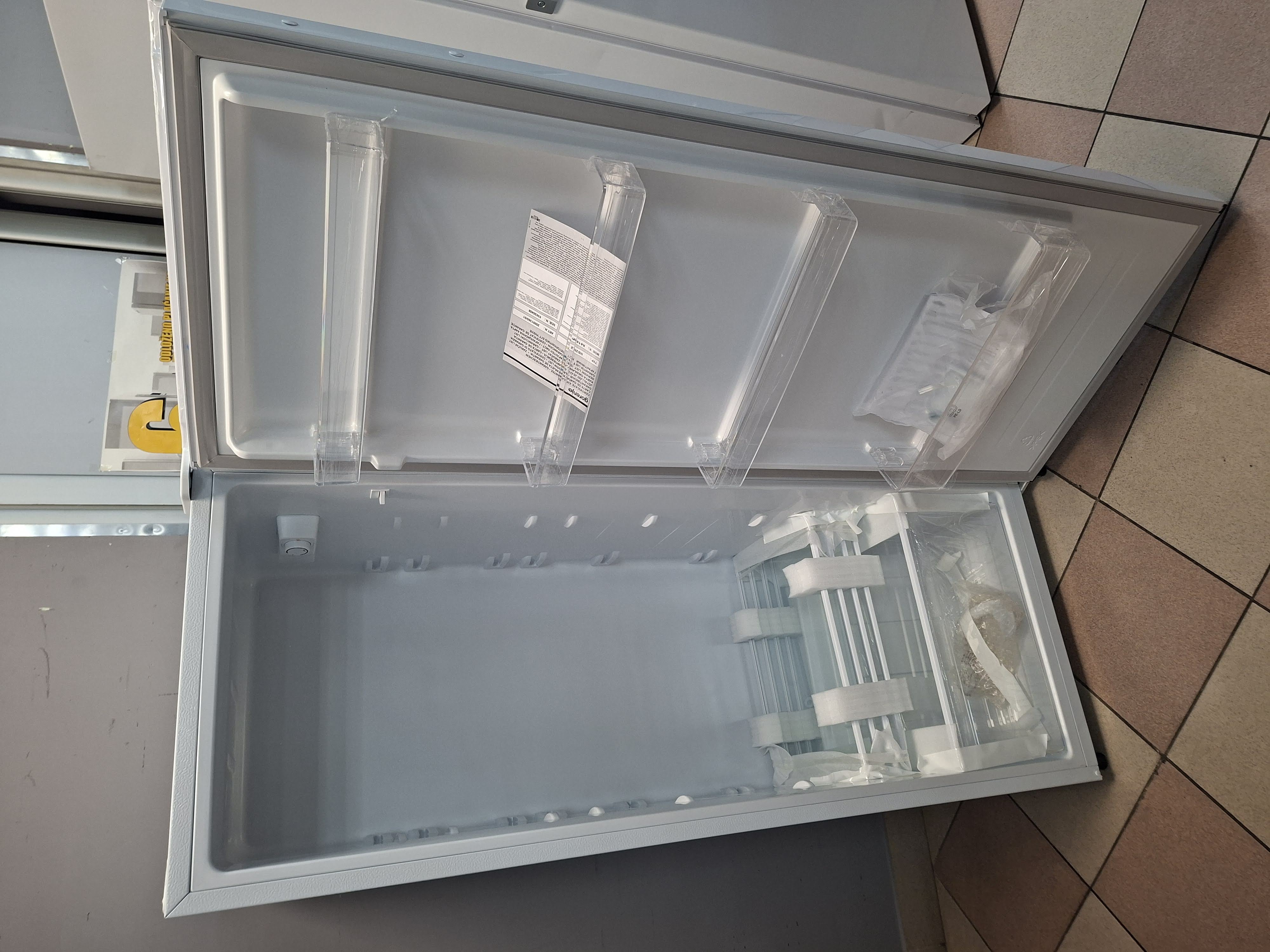 Frižider Gorenje R4142PW , 144 cm.