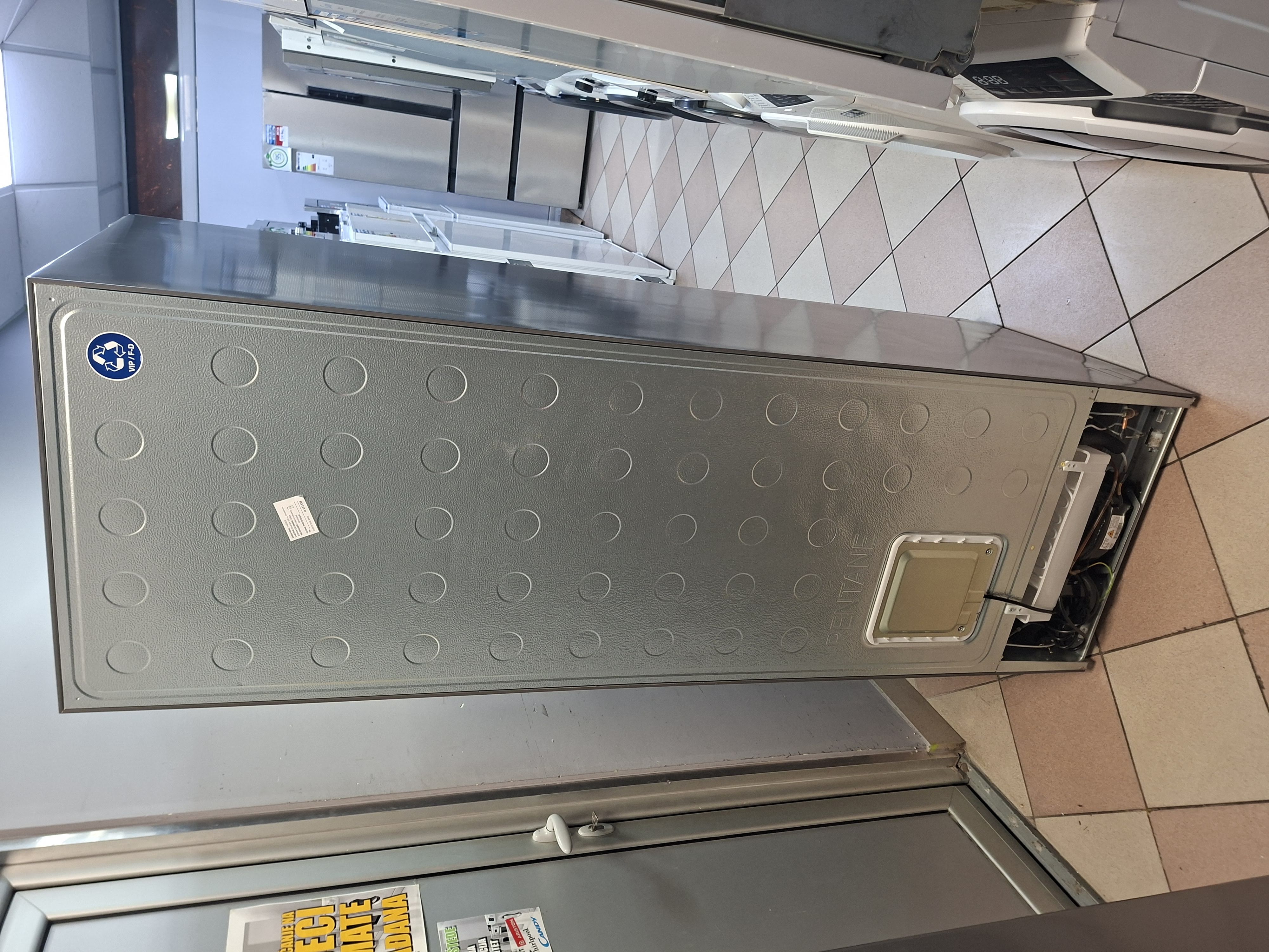 Frižider Gorenje R619CSXL6 , 185 cm.