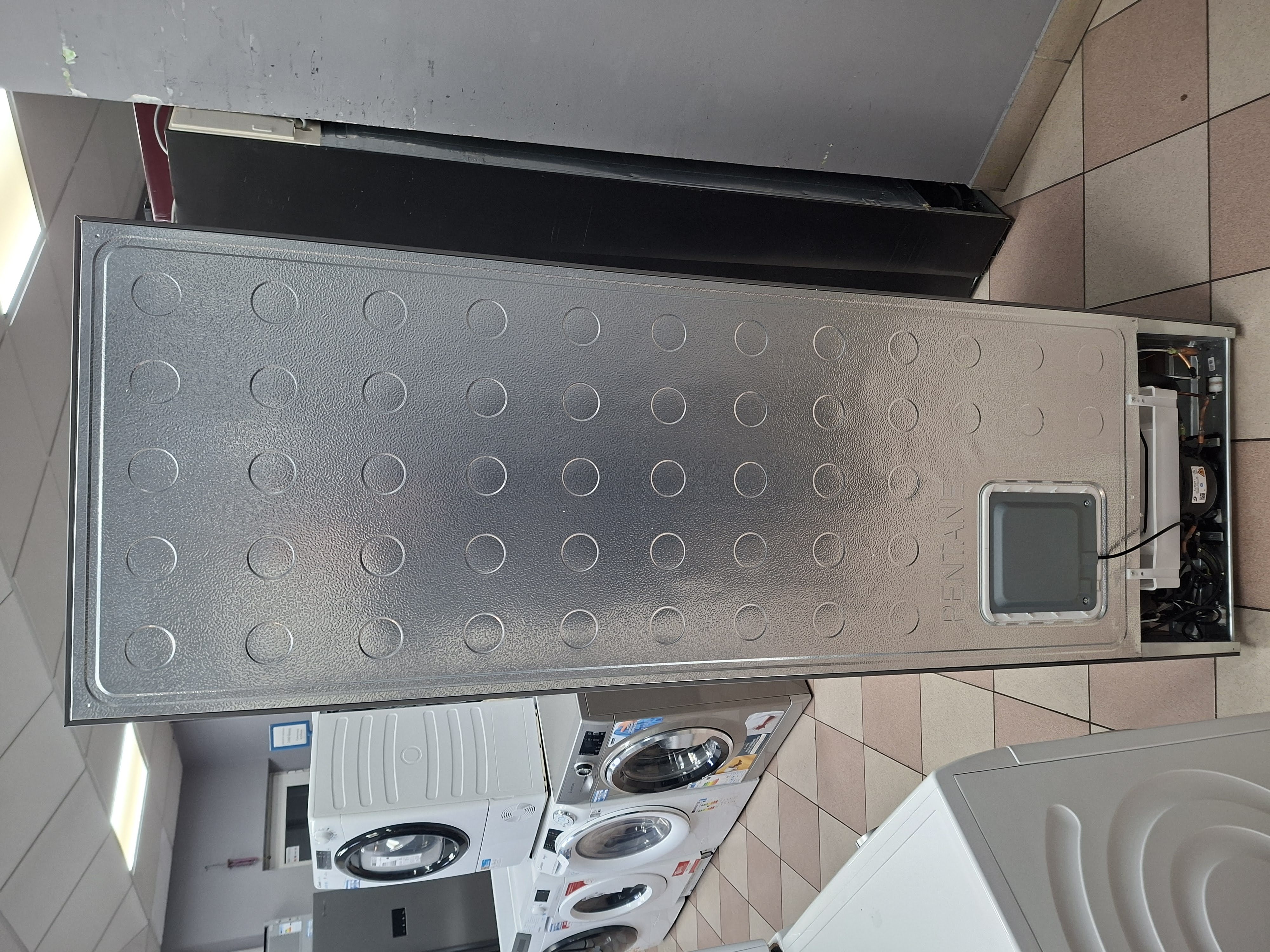 Frižider Gorenje R619EAXL6 , 185 cm.