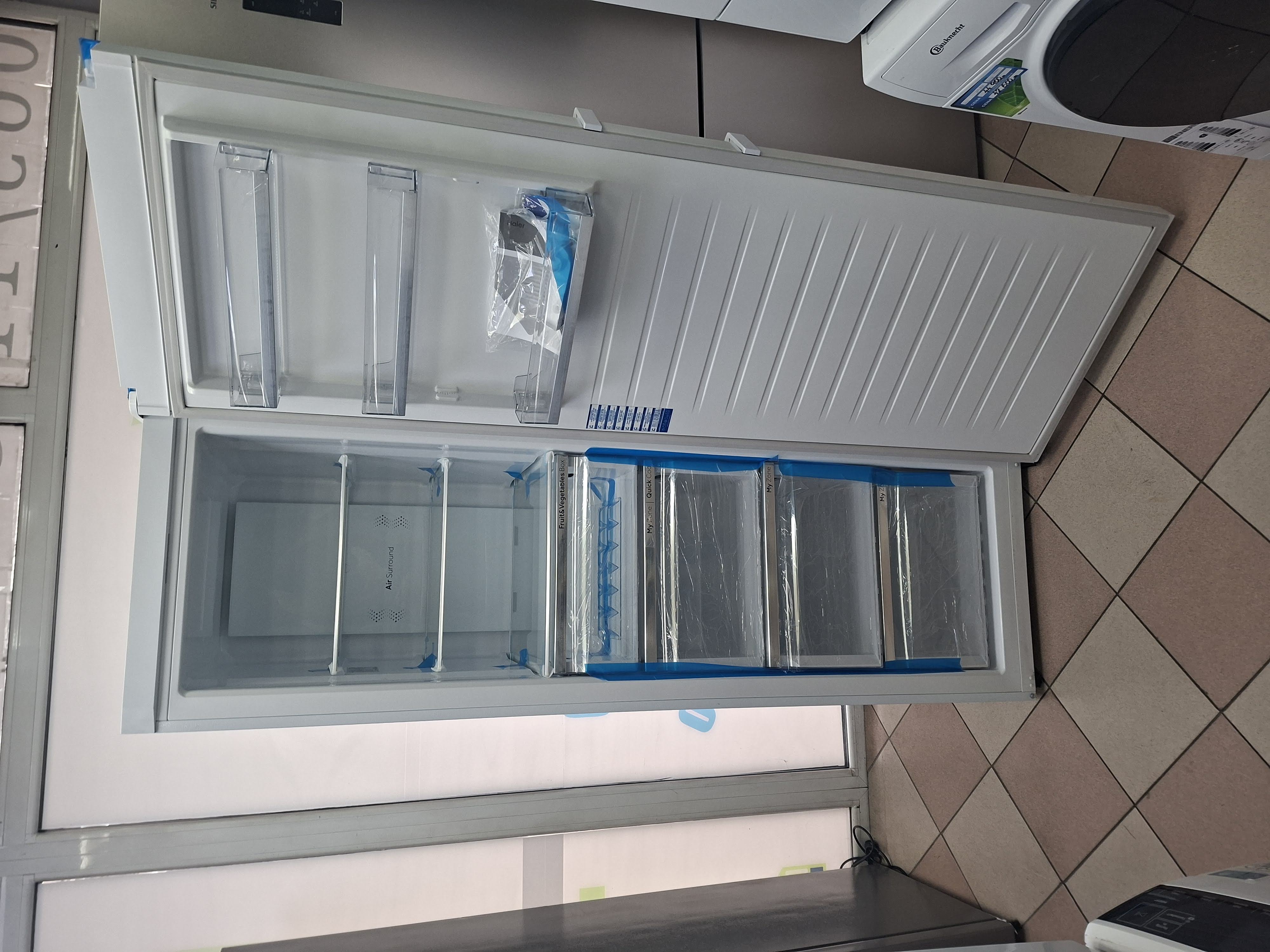 Frižider Haier H3R-330WNA , 191 cm.