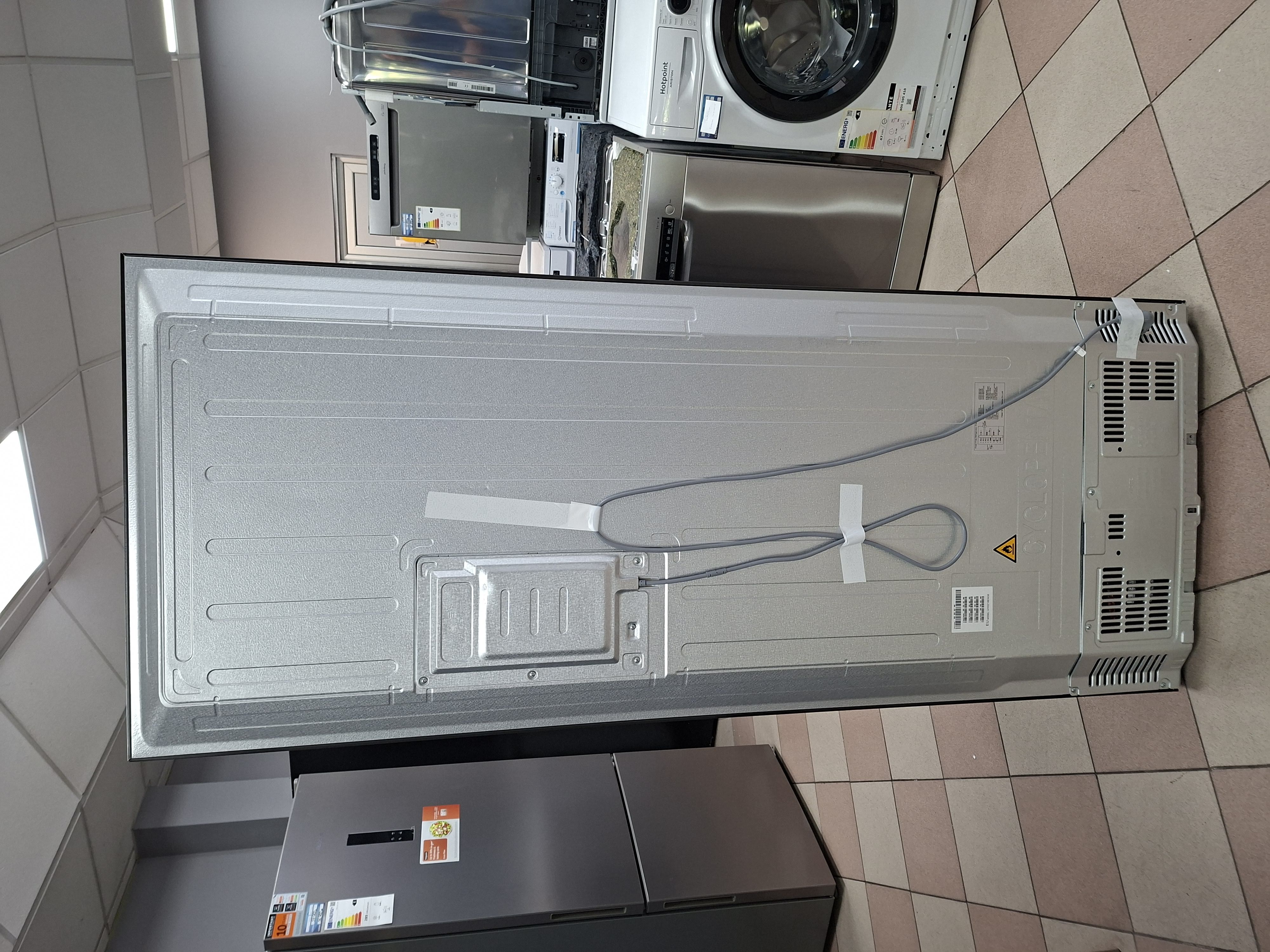 Frižider Haier HFR3718ENGB, 70cm