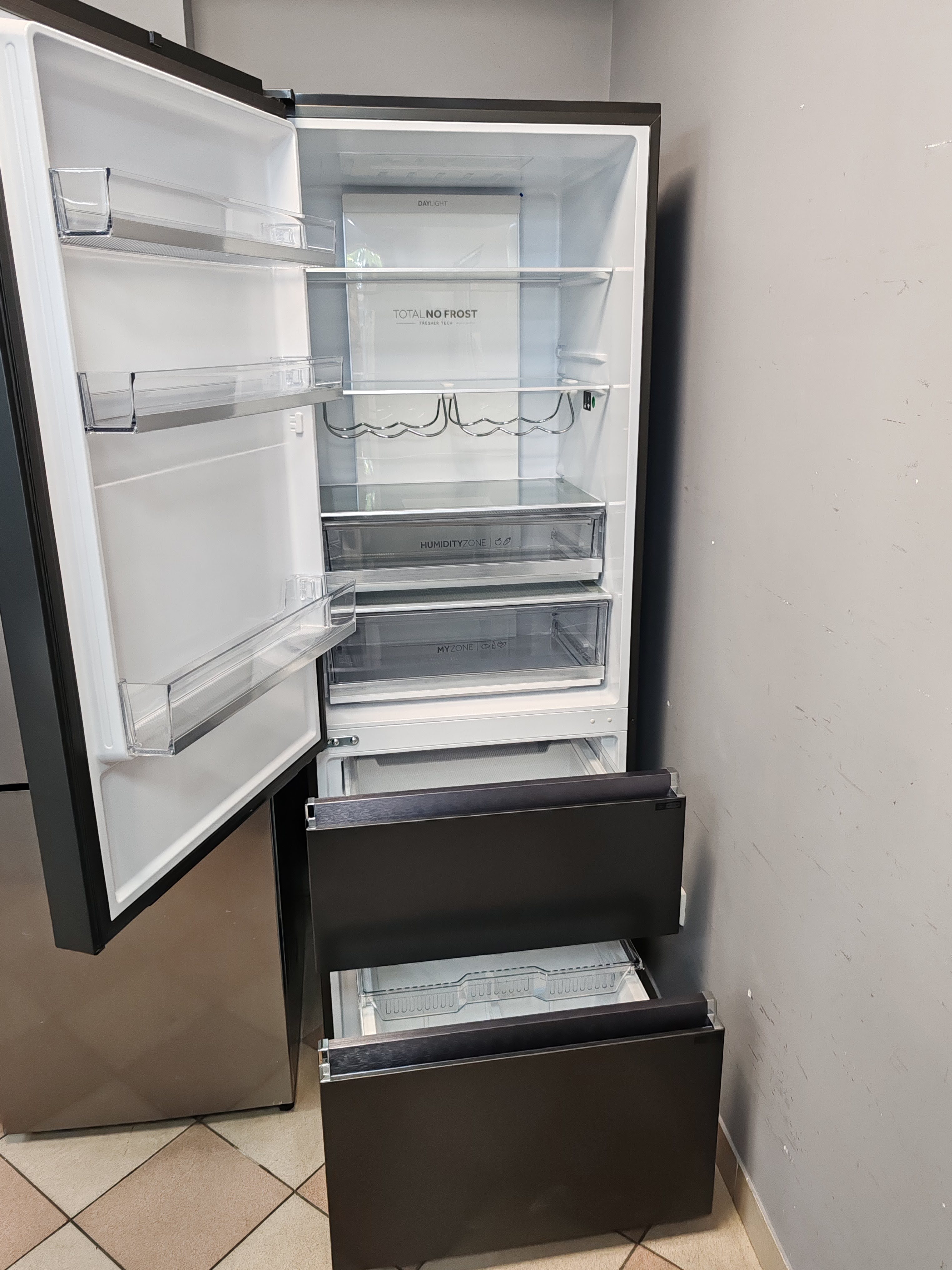 Frižider Haier HTW7720ENPT , 200 cm