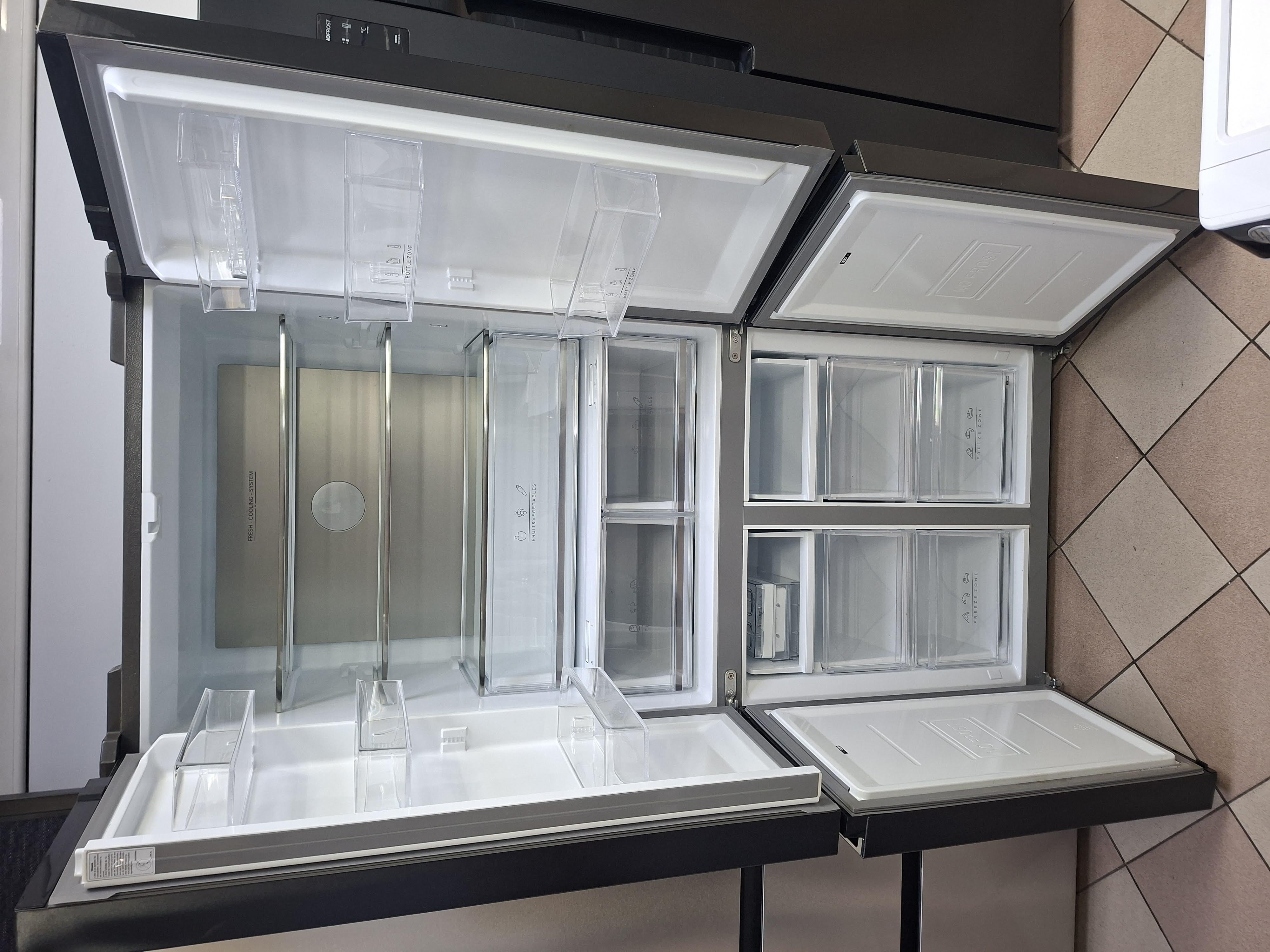 Frižider Hanseatic HCD18983EBI , 190 cm.