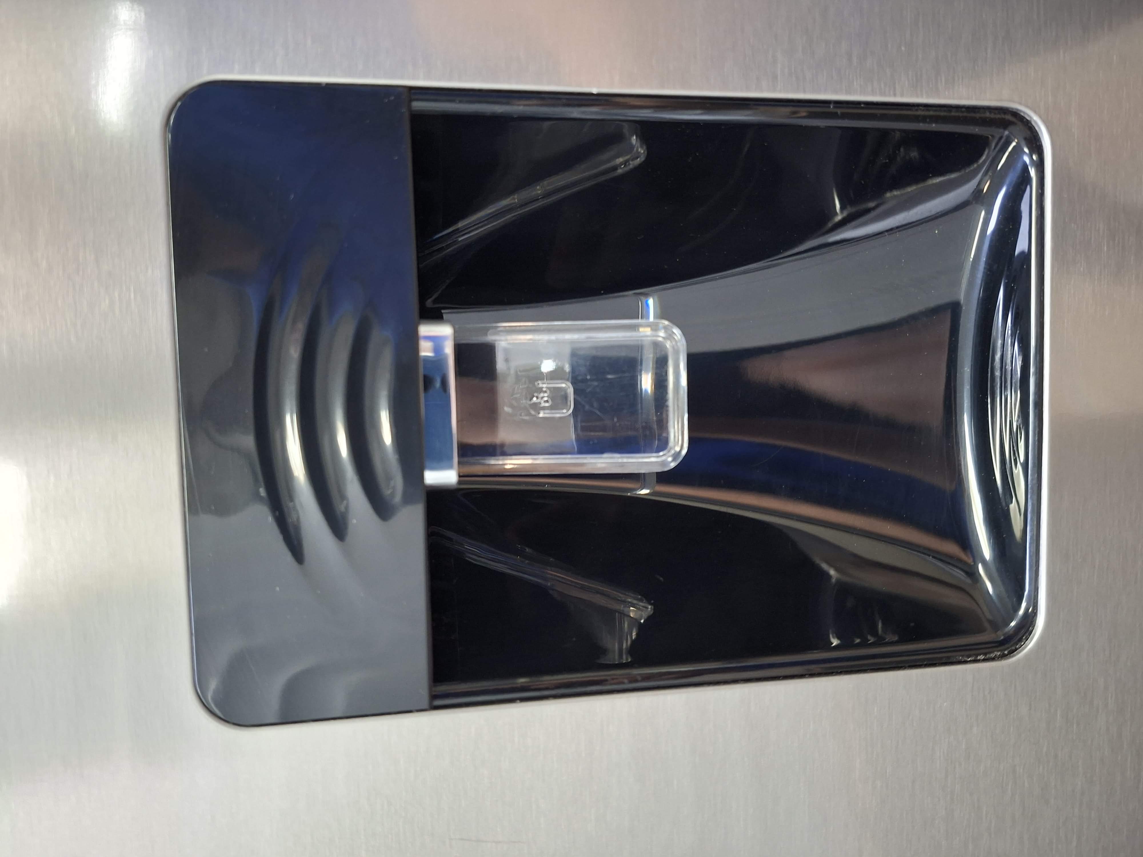 Frižider Hanseatic HFD18983DWDI , 190 cm.