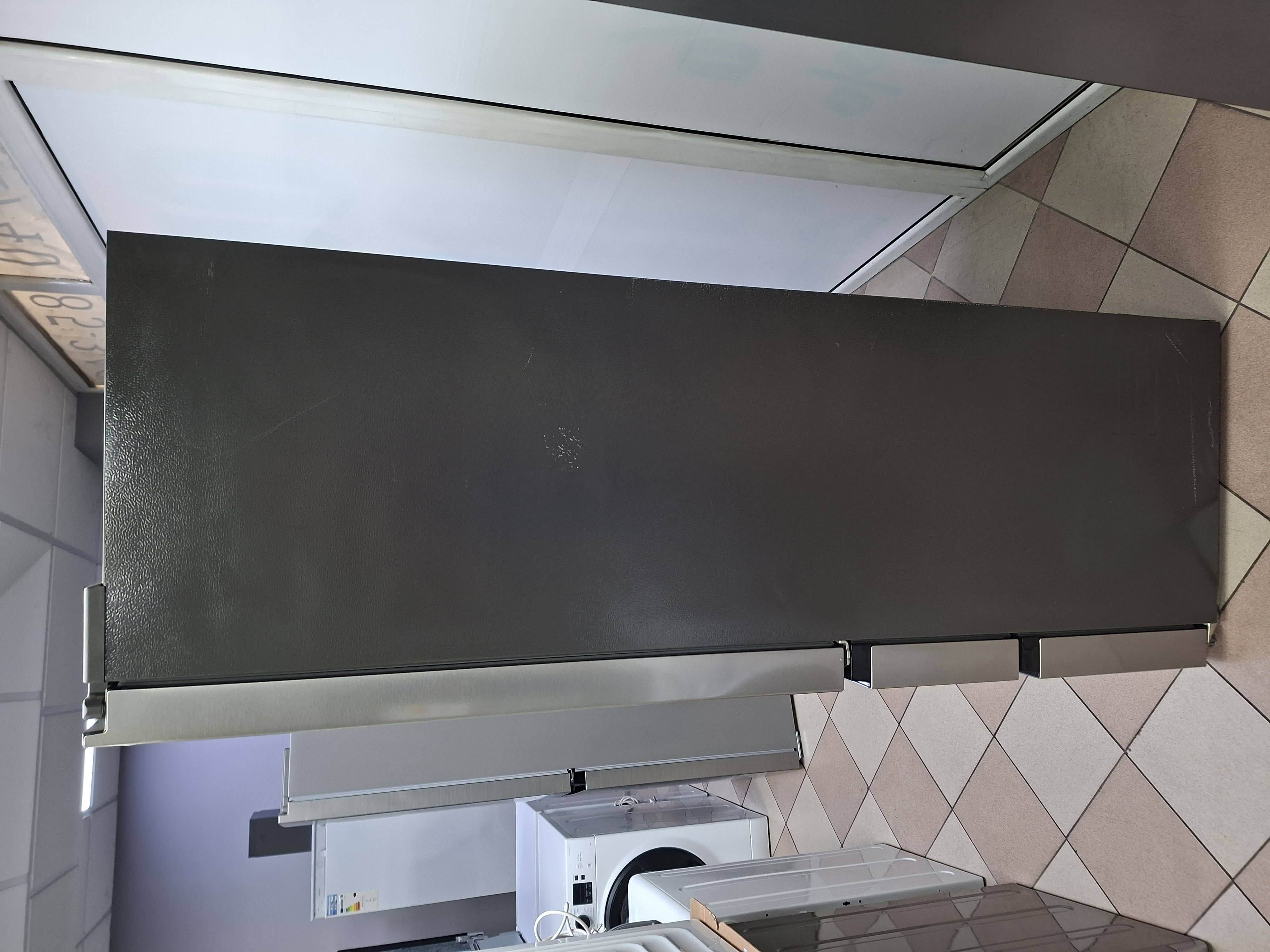 Frižider Hanseatic HFD18983DWDI , 190 cm.