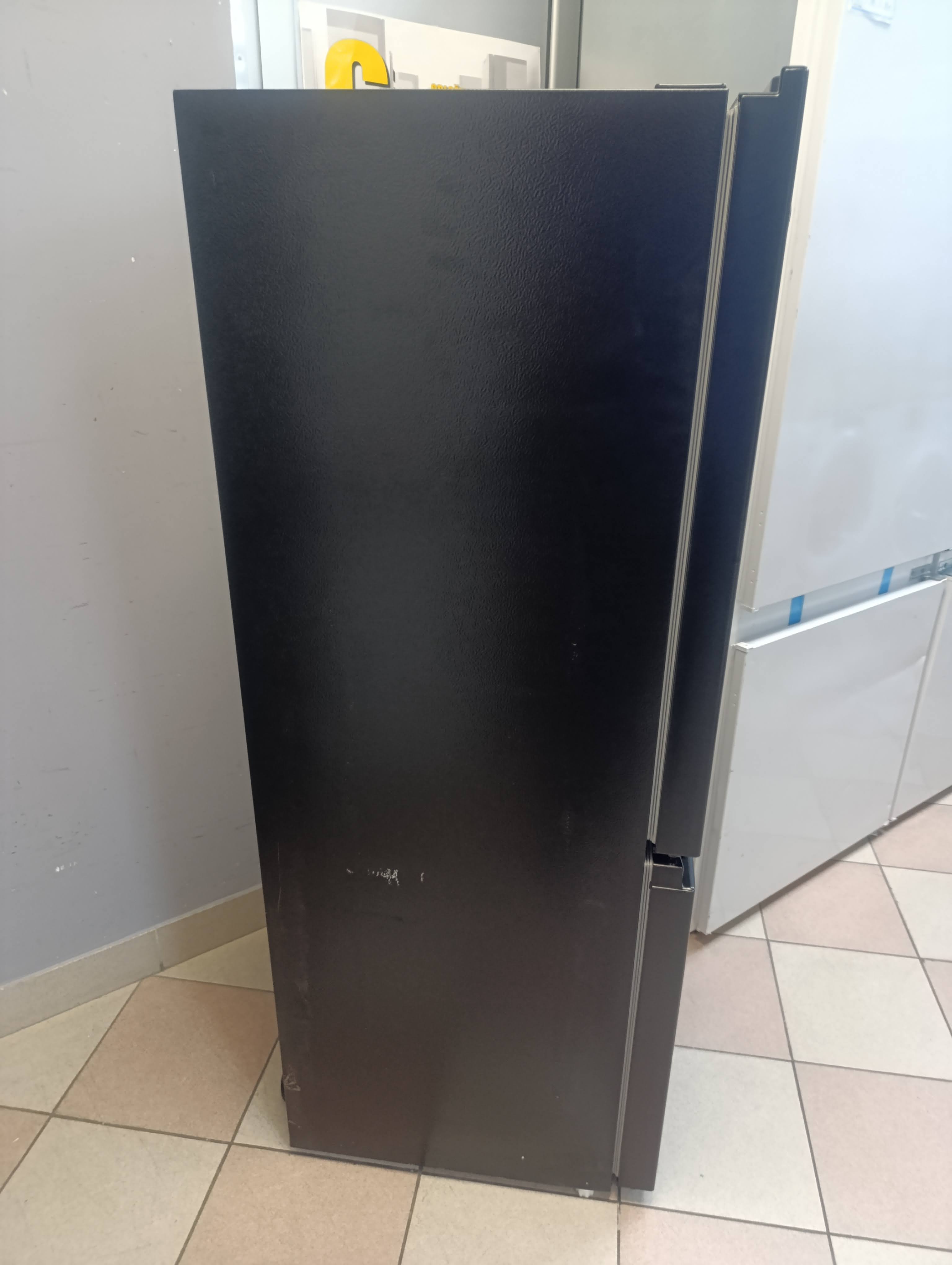 Frižider Hanseatic HKGK14349DBI , 143cm