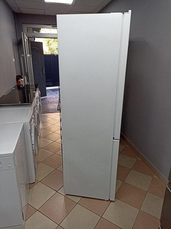 Frižider Hanseatic HKGK18560DW, 185 cm