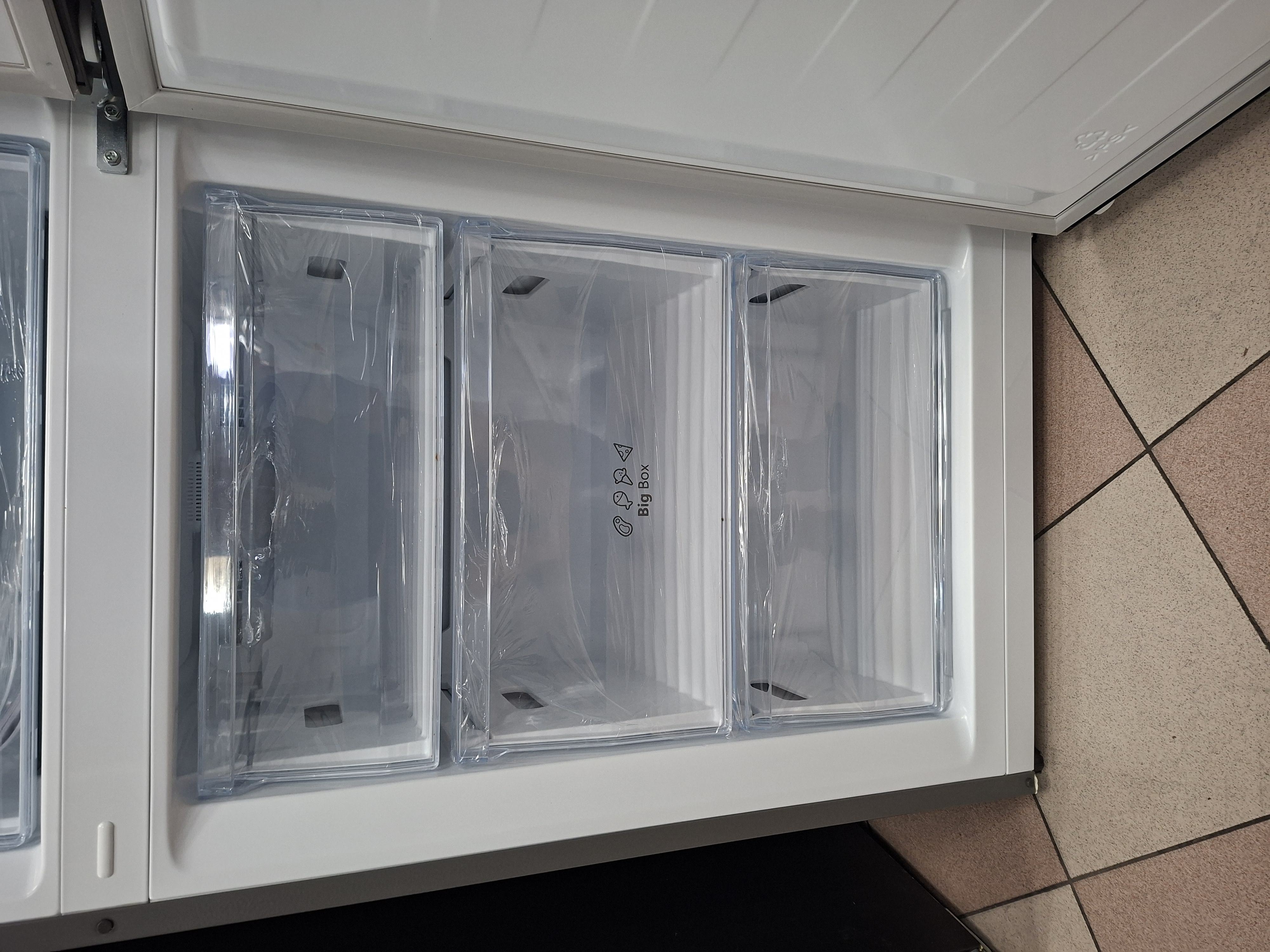 Frižider Hisense RB390N4CCD ,186 cm.