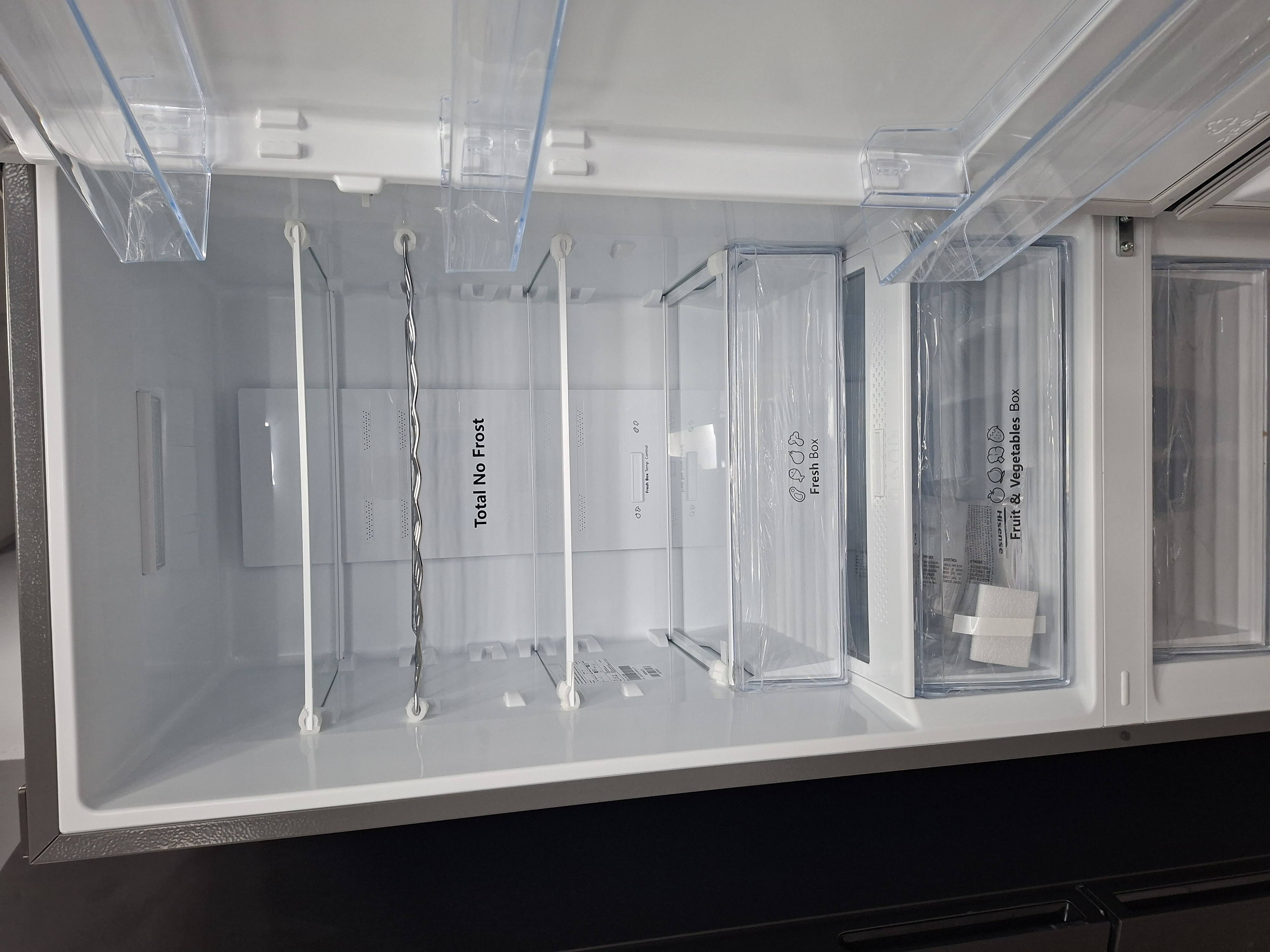 Frižider Hisense RB390N4CCD ,186 cm.