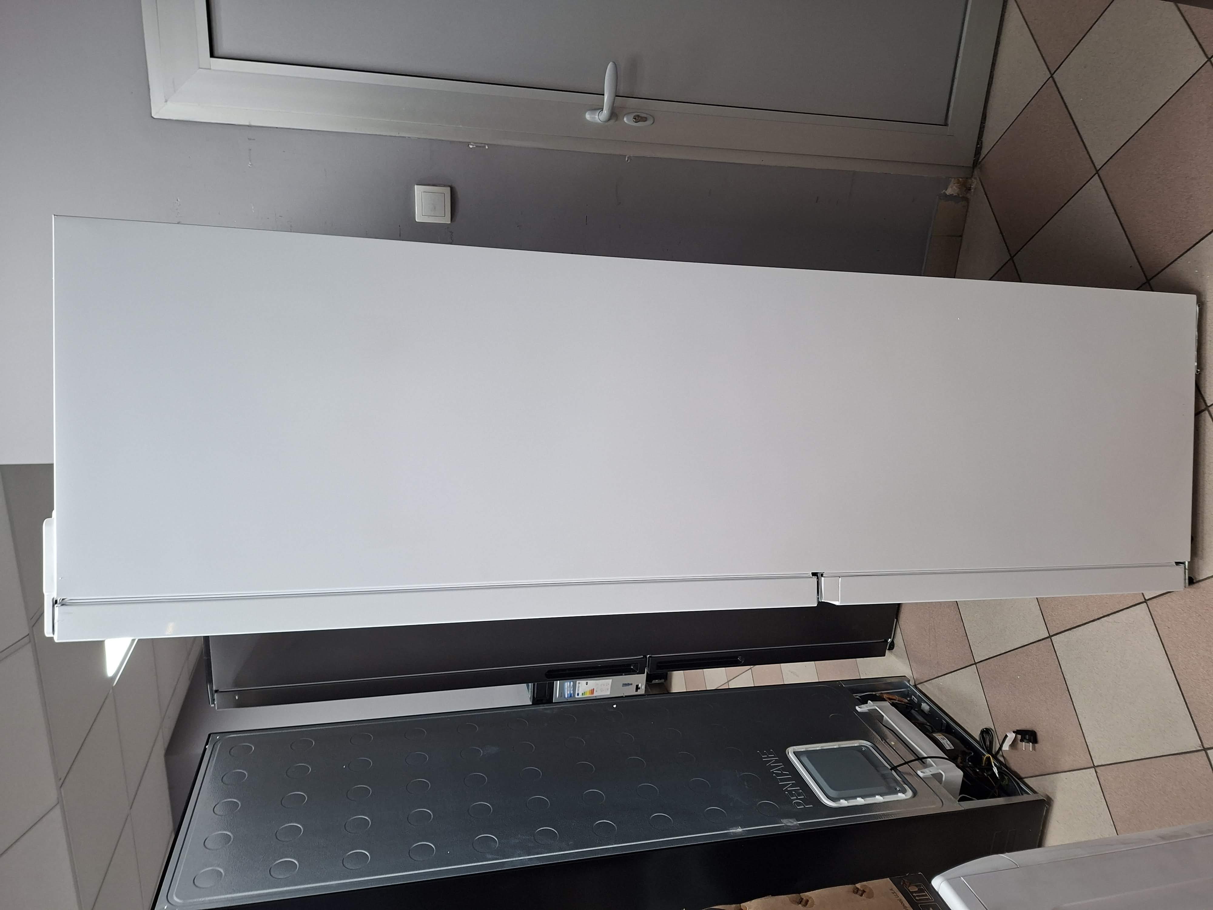 Frižider Hisense RB434N4BW2 , 200 cm.