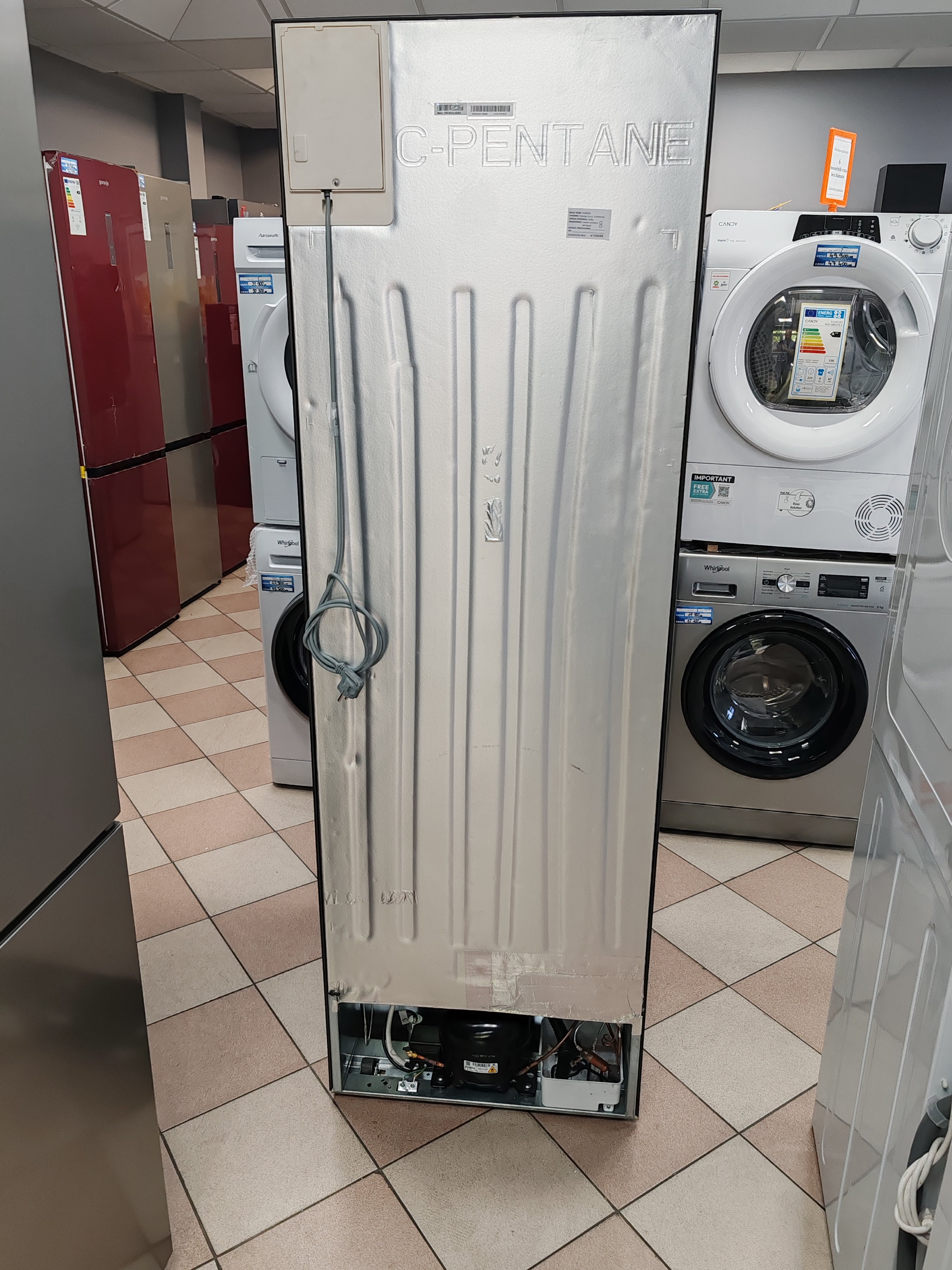 Frižider Hoover HOCE4T618EB, 185 cm.