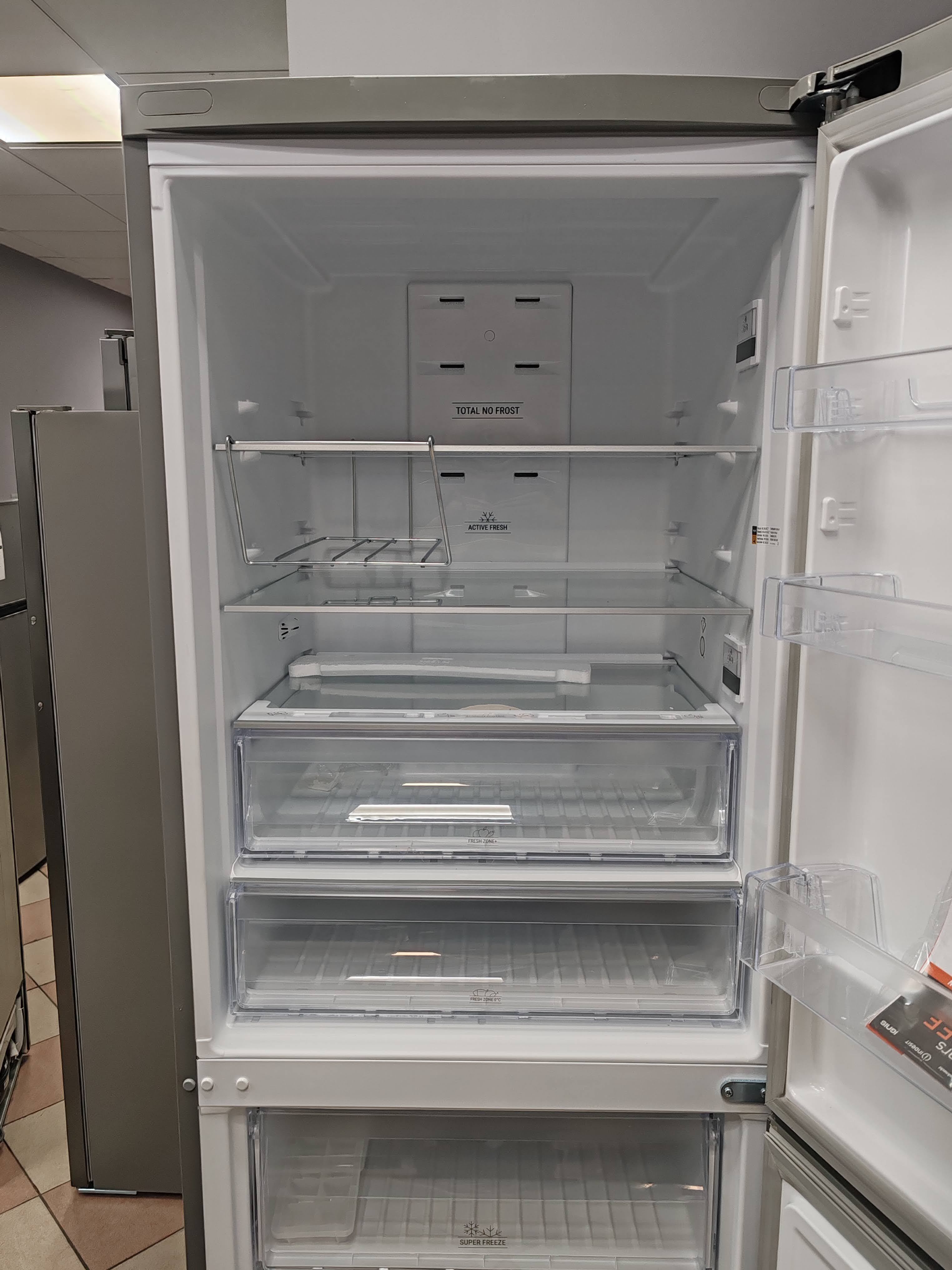 Frižider Hotpoint Ariston HA70BE 31 X , 195cm