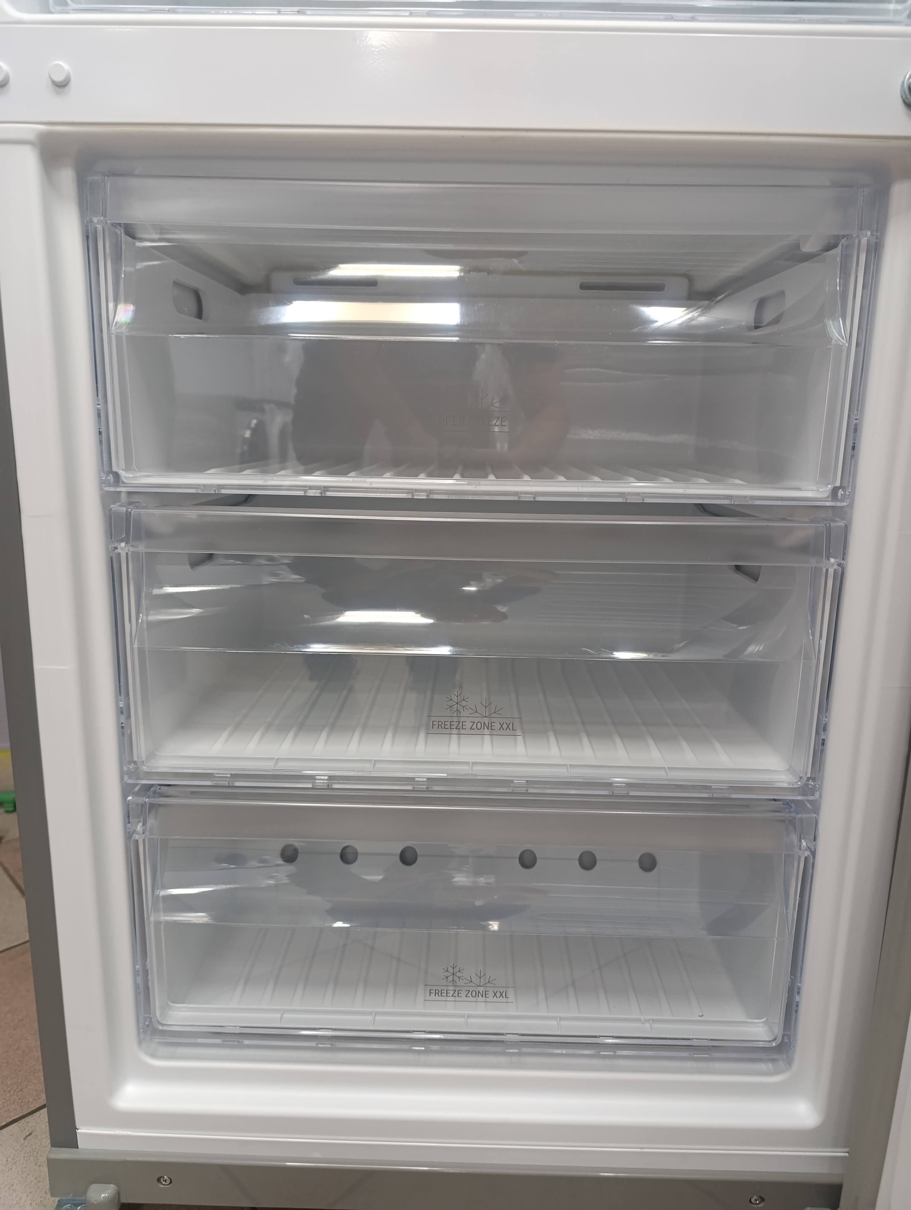 Frižider Hotpoint Ariston HA70BE 72 X , 70cm