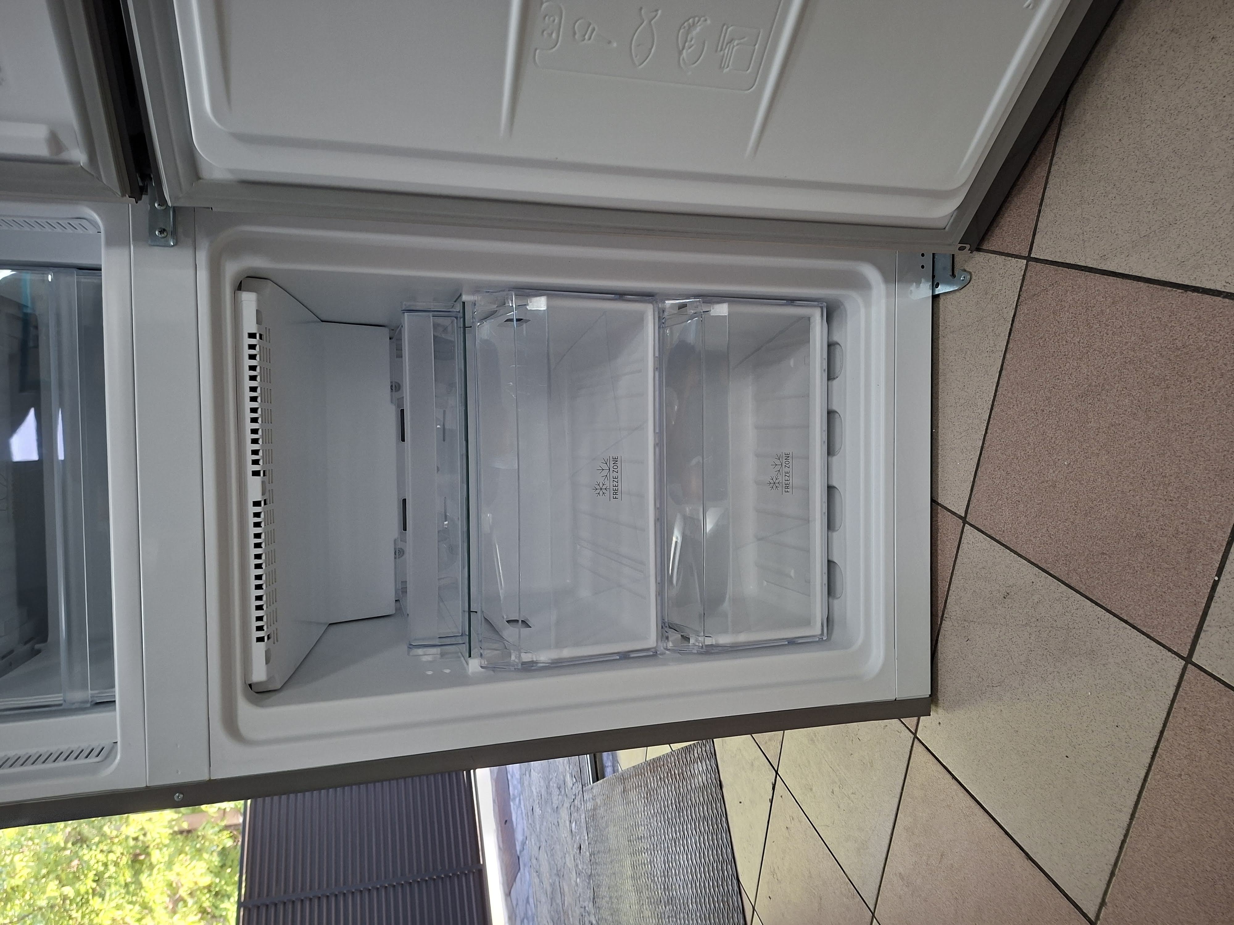 Frižider Hotpoint Ariston HAFC9 TI32SX, 203 cm.