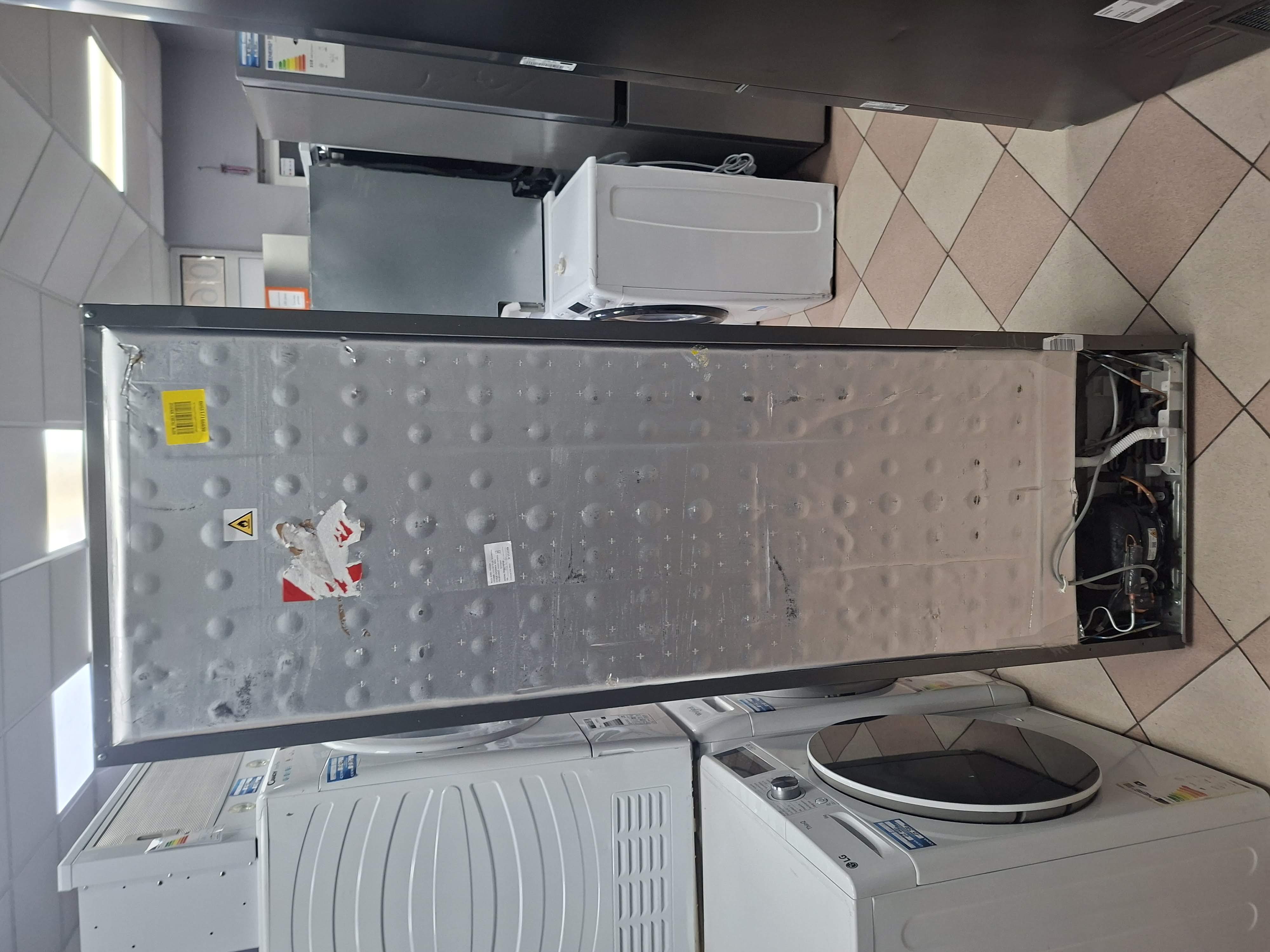 Frižider Hotpoint Ariston HPK 26363 XBR5E , 187 cm.