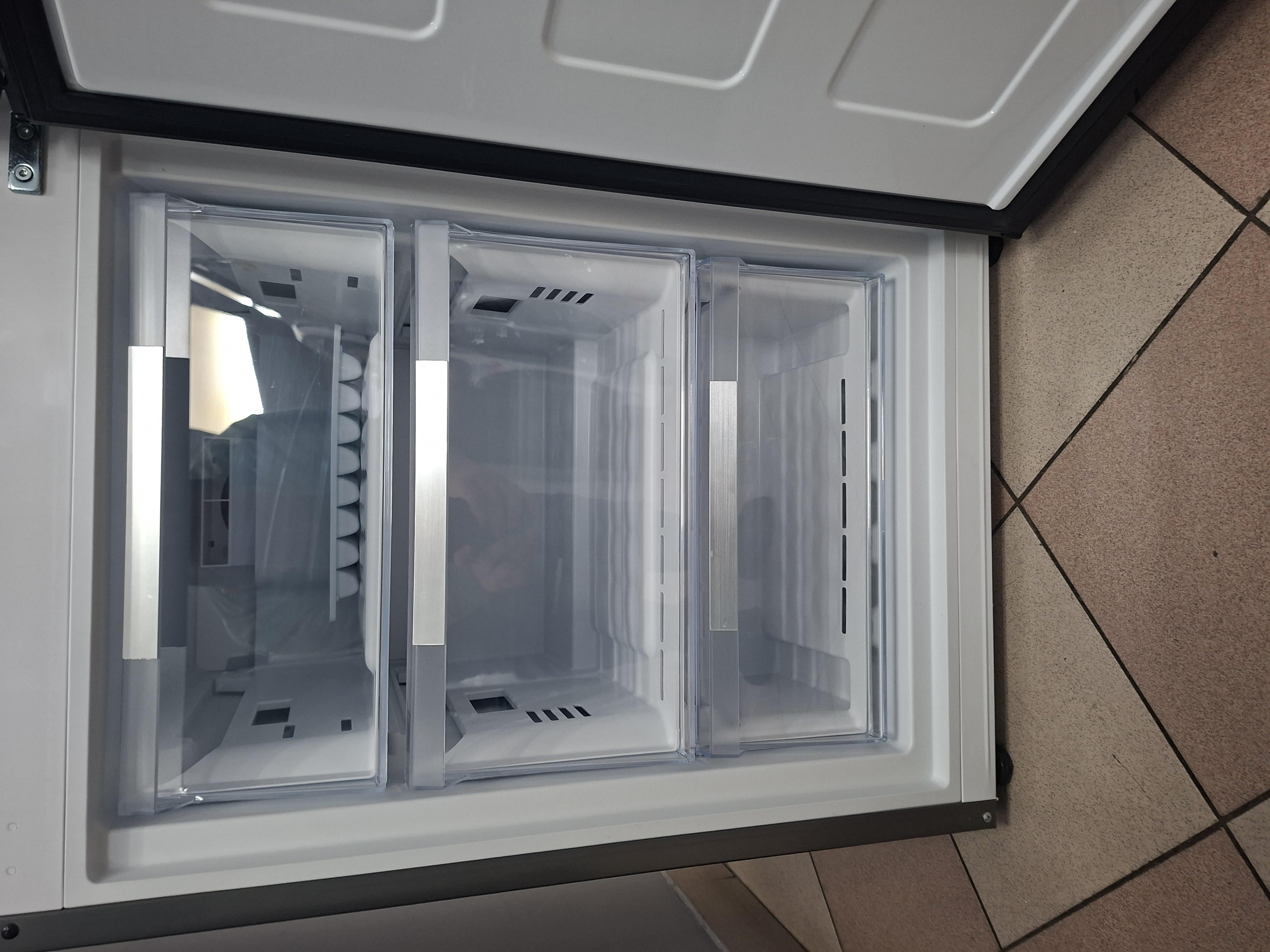 Frižider Hotpoint Ariston HPK 26363 XBR5E , 187 cm.