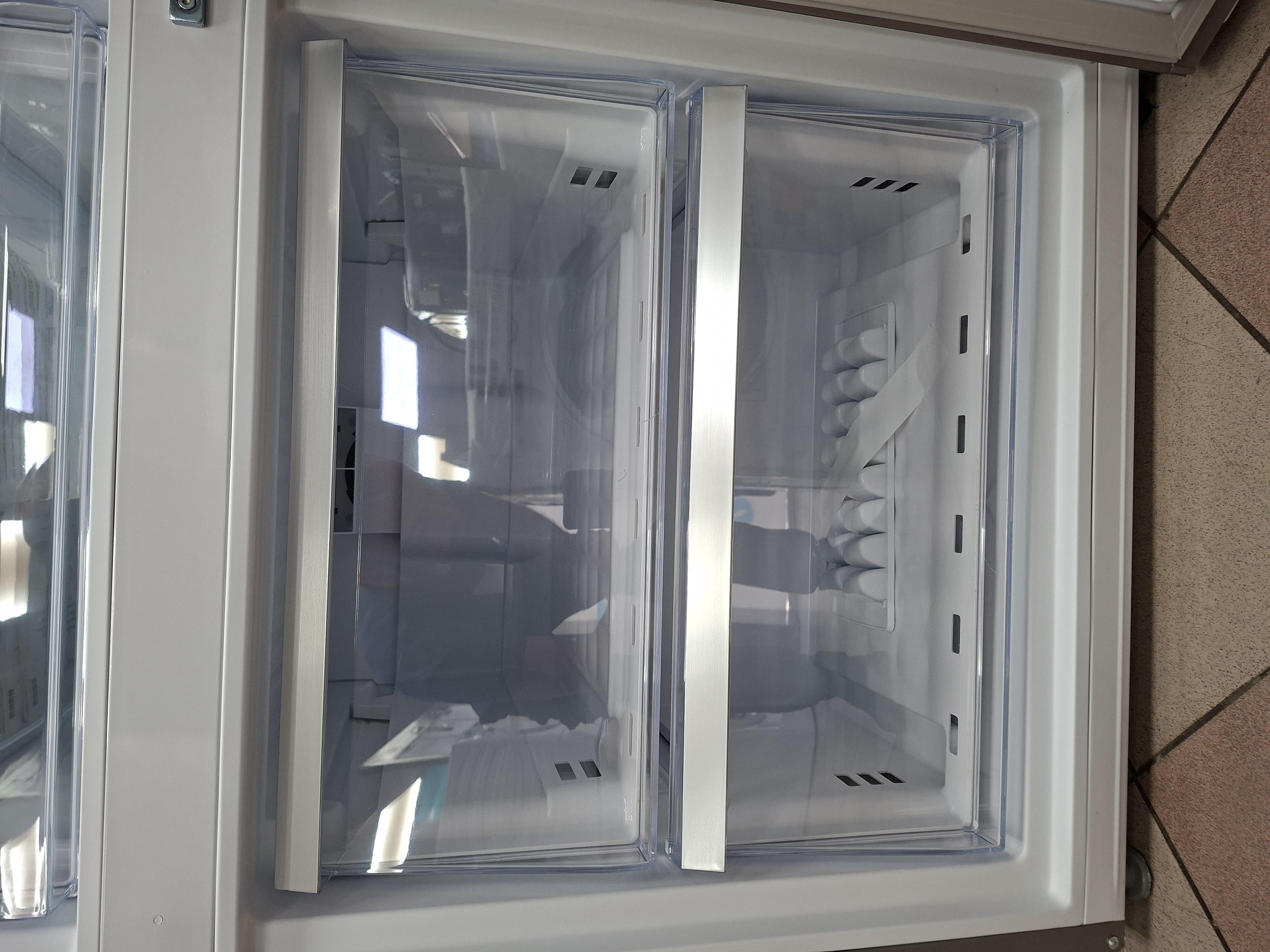 Frižider Hotpoint HPAK2 6472 XP4E, 70cm